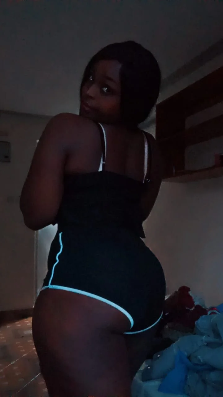 XXX Porn Photo of Nude Princess_bluee 3
