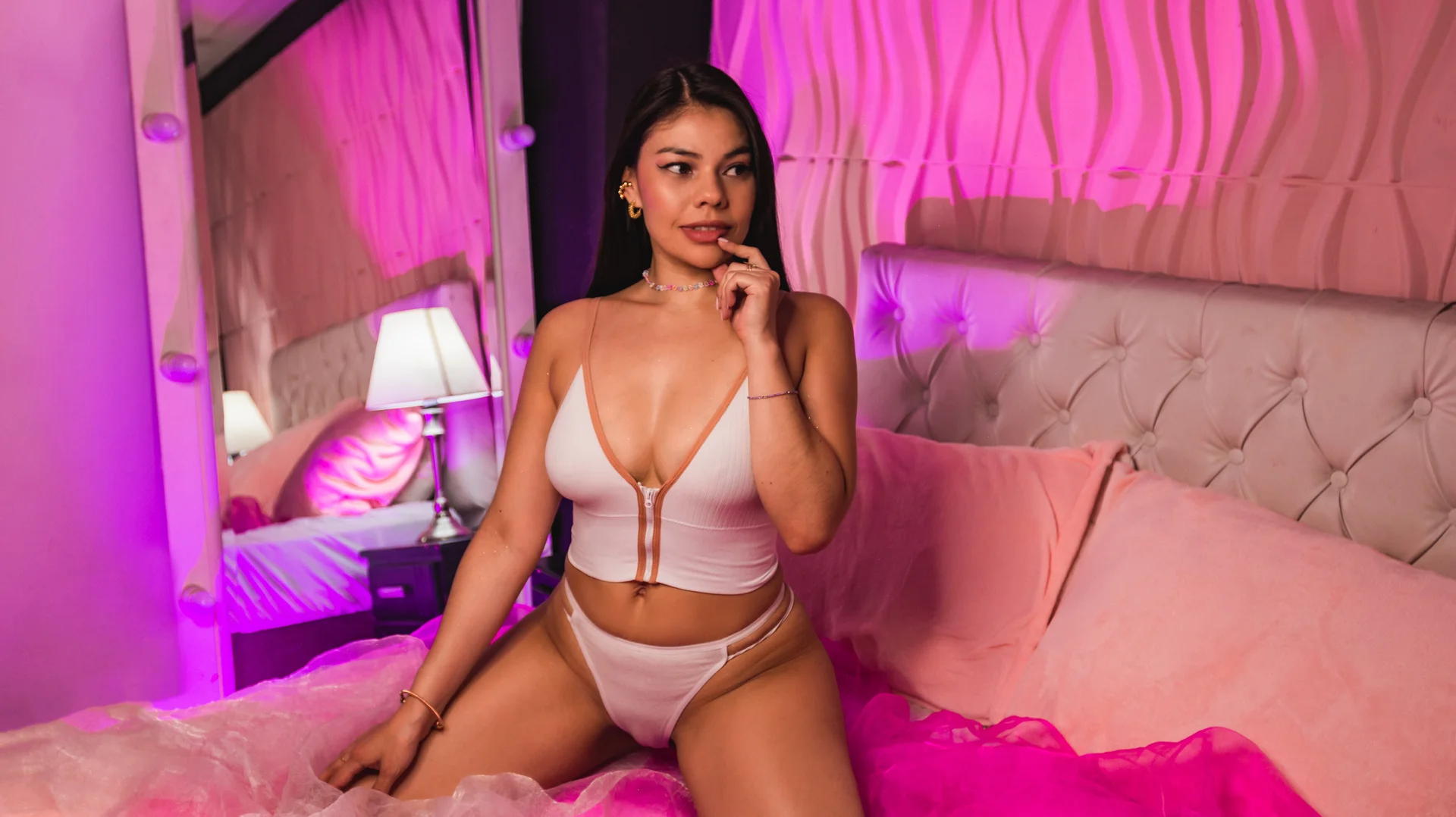 XXX Porn Photo of Nude CarolineNasty 39