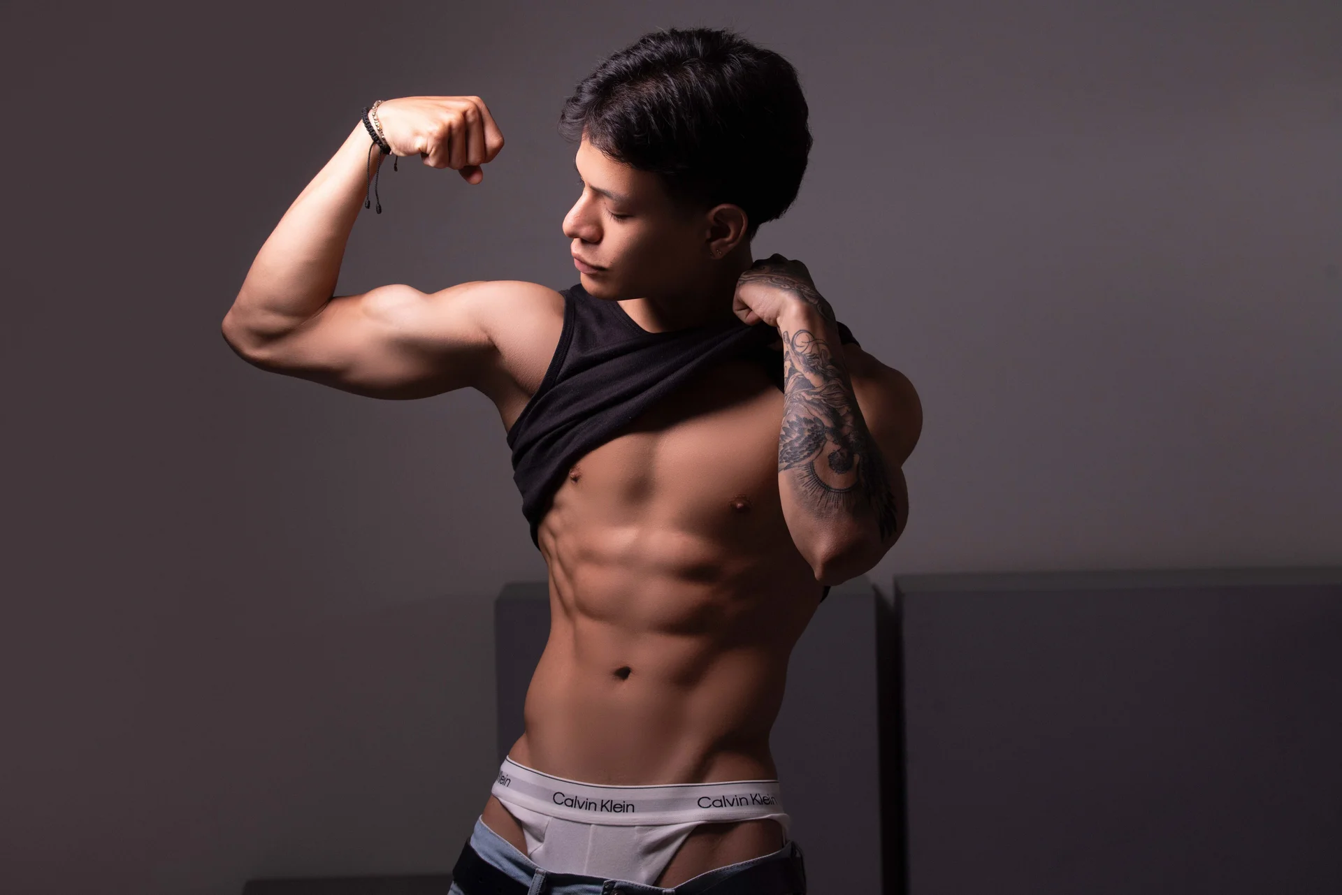 XXX Porn Photo of Nude TonyPetrovjs 14