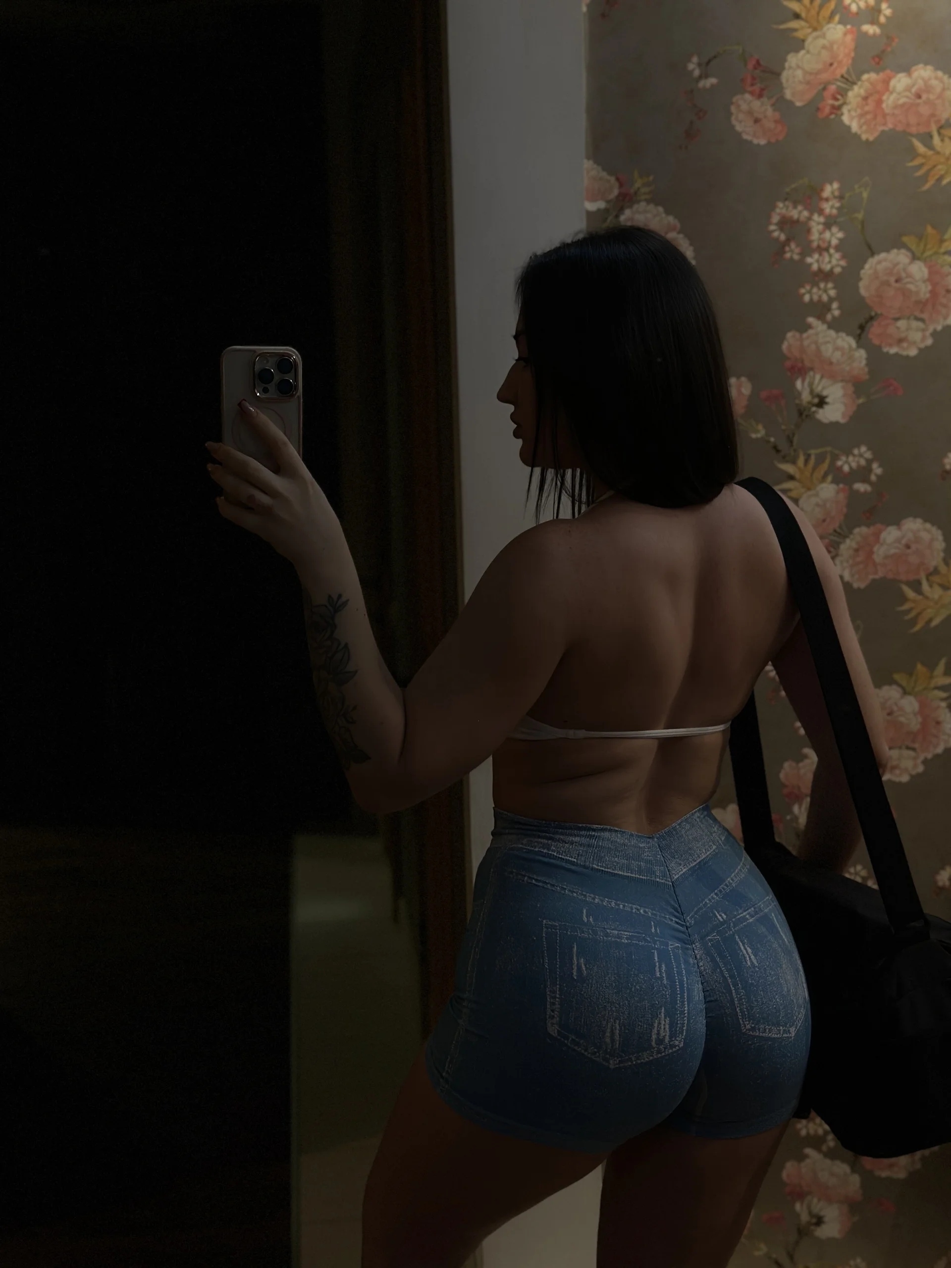 XXX Porn Photo of Nude RoseViki 1