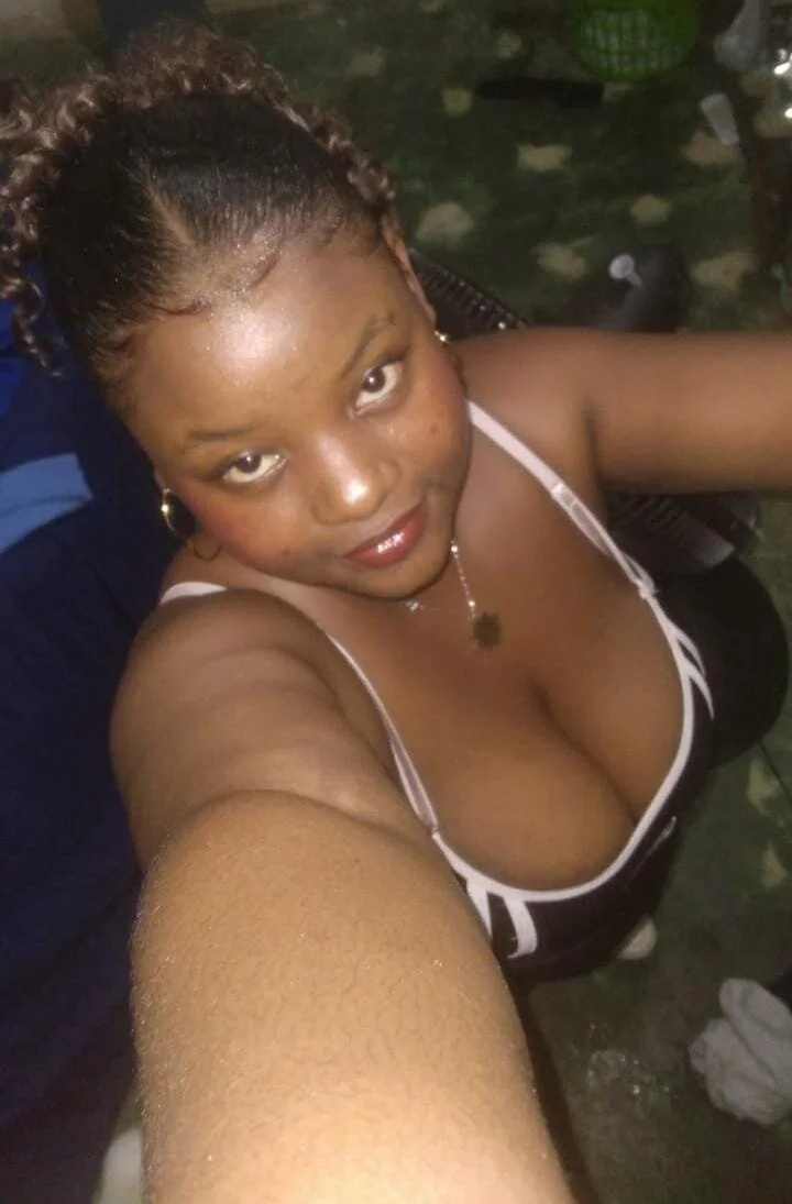 XXX Porn Photo of Nude Kim_Browns 1