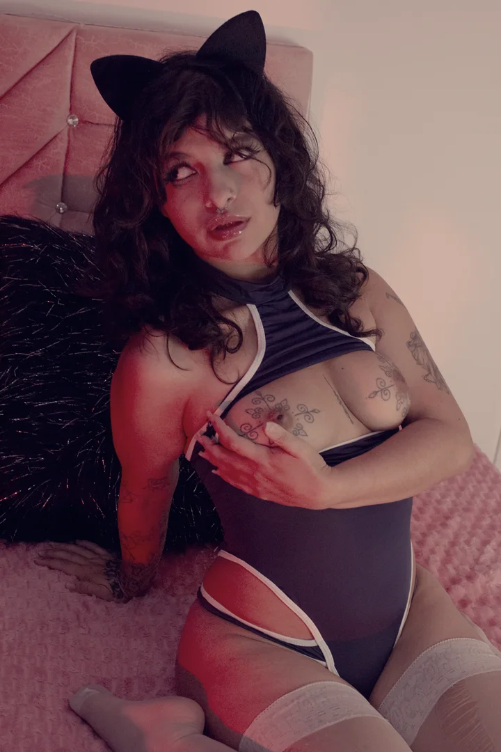 XXX Porn Photo of Nude larah_uwu 90