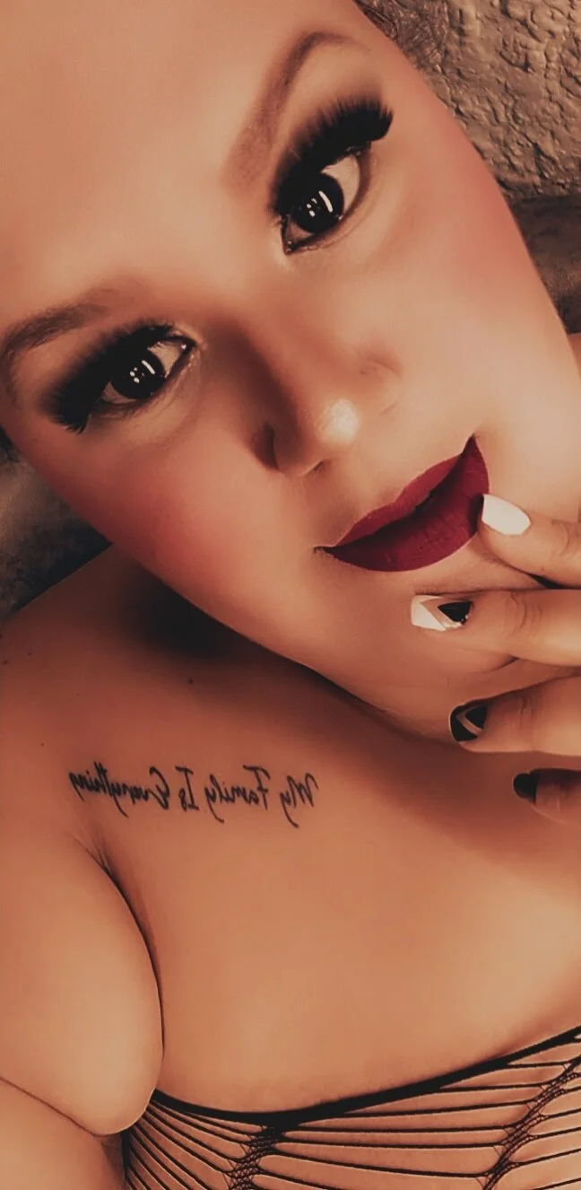 XXX Porn Photo of Nude GiannaMorrys 29