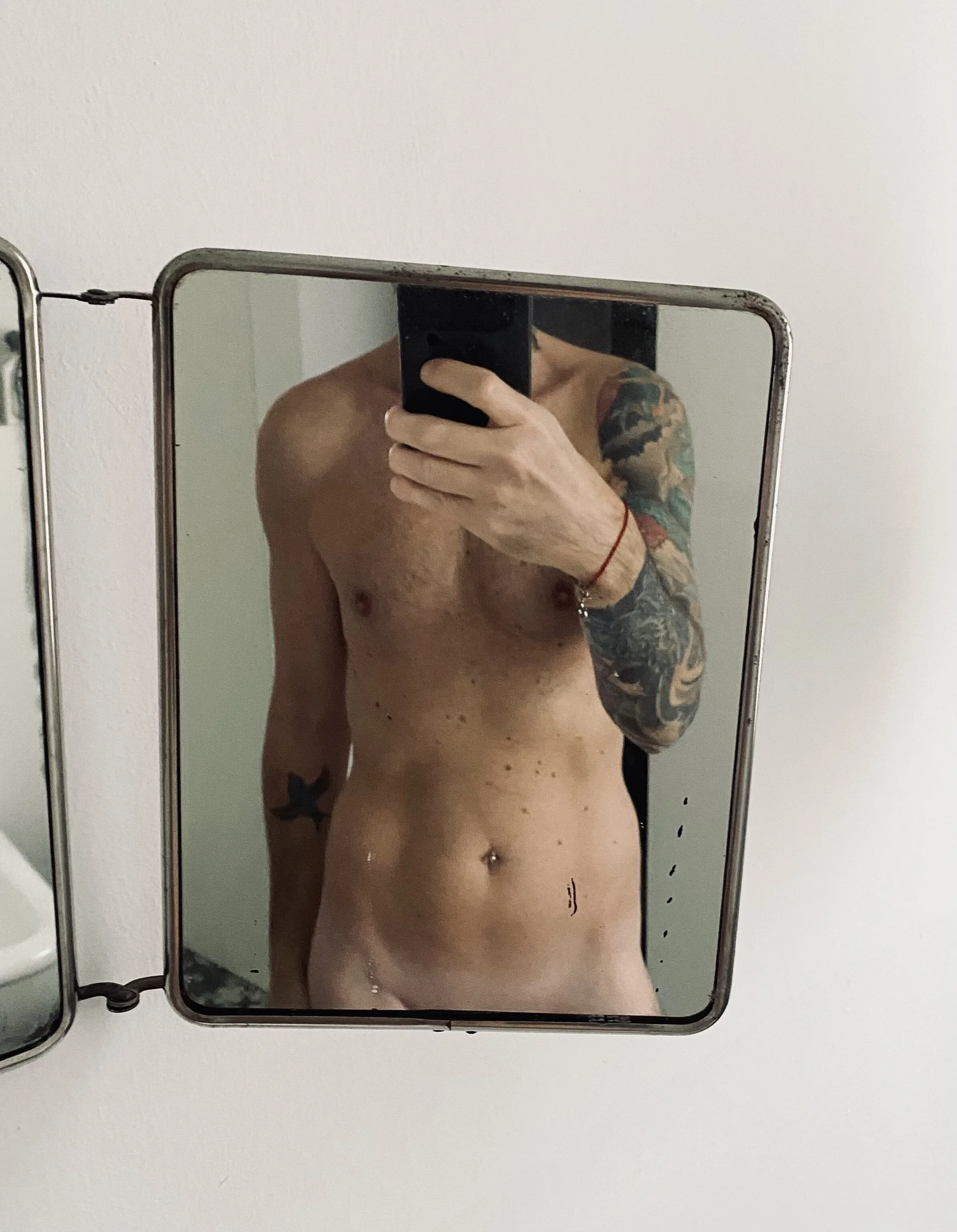 XXX Porn Photo of Nude Elio2442 2