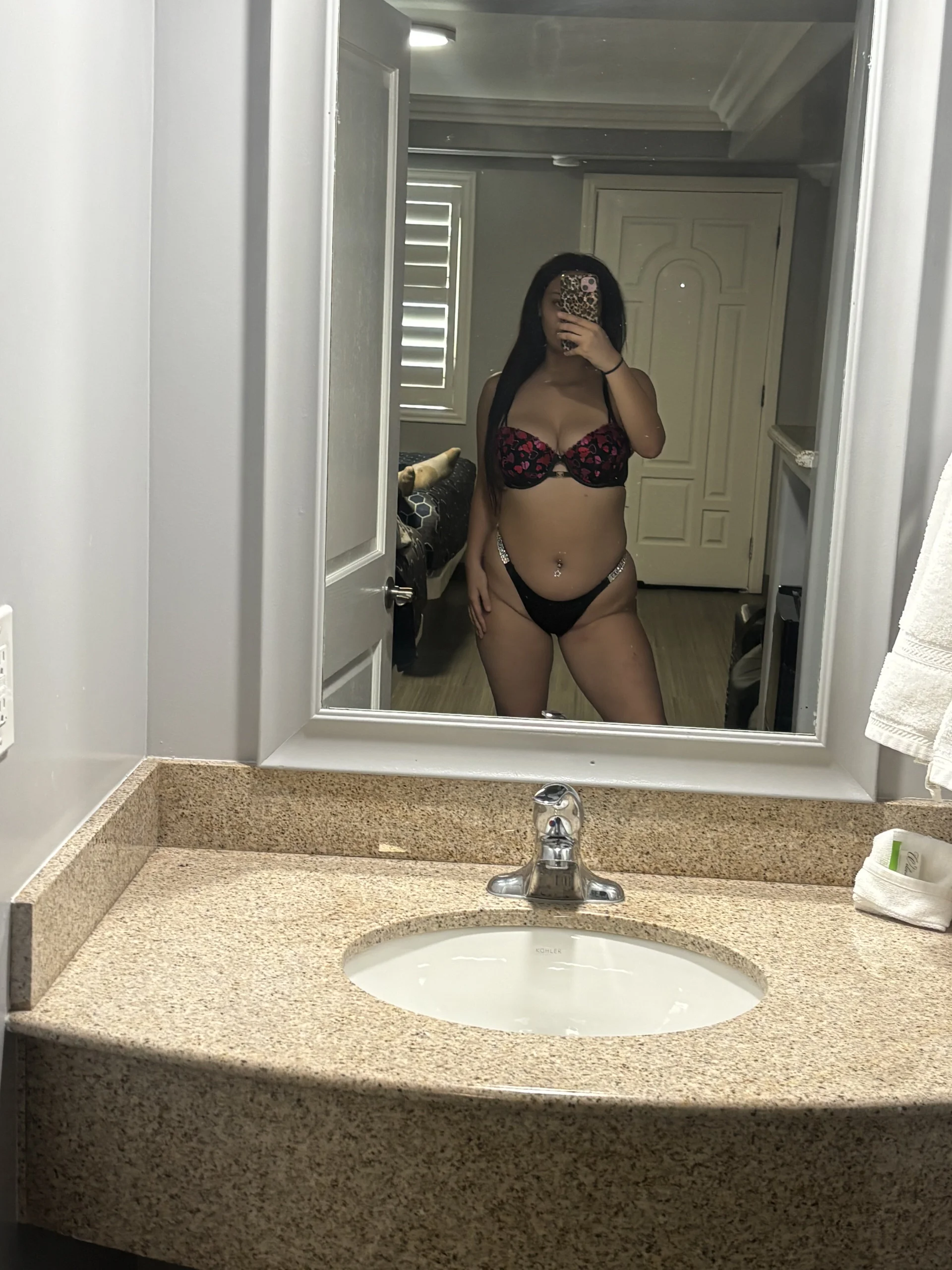 XXX Porn Photo of Nude hoesluvcedes 5