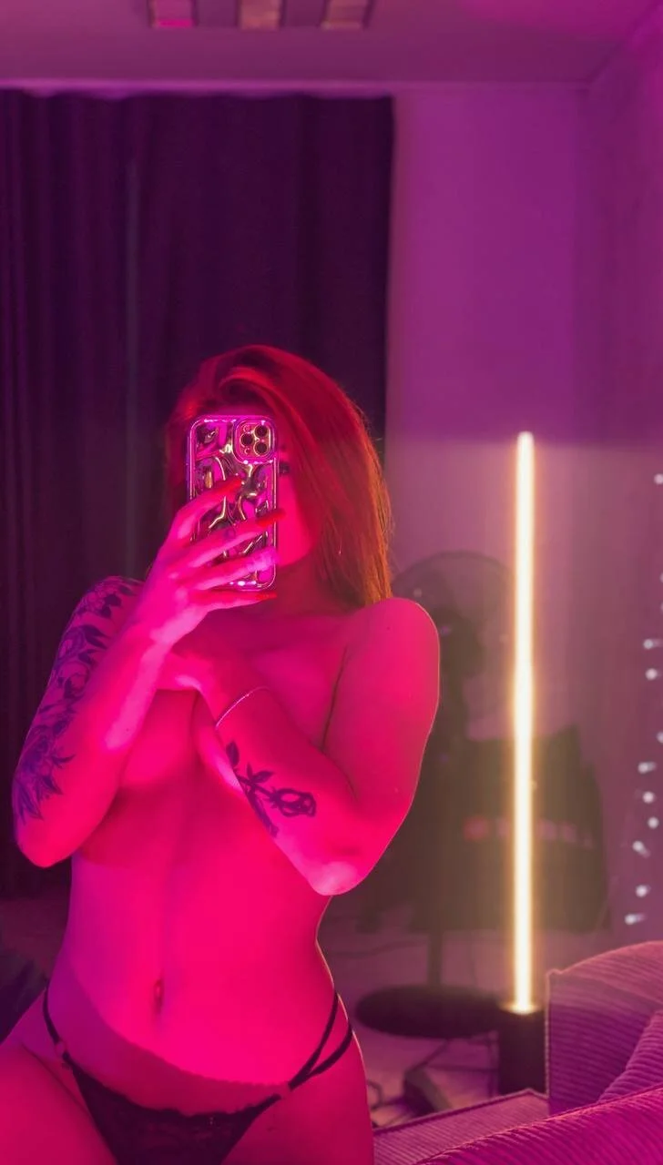 XXX Porn Photo of Nude Magnetic_Mia_ 32