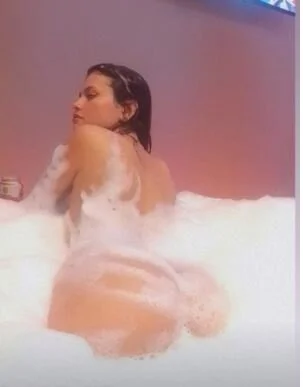 XXX Porn Photo of Nude yiyisandoval 21