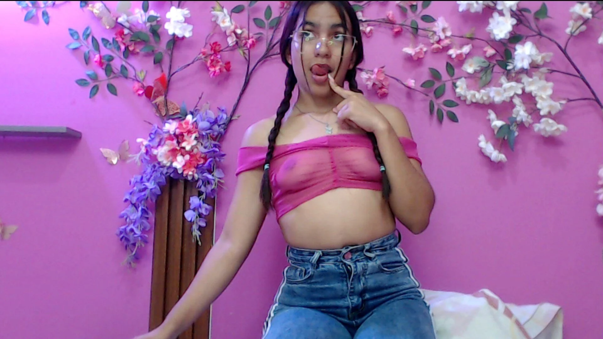 XXX Porn Photo of Nude skinnysofia18 69