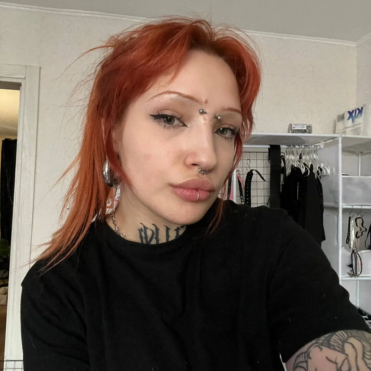 XXX Porn Photo of Nude violetviolator 10