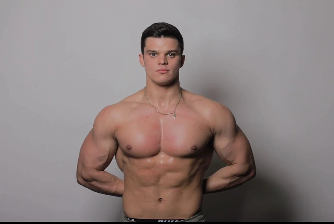 XXX Porn Photo of Nude danielkraigforu 19