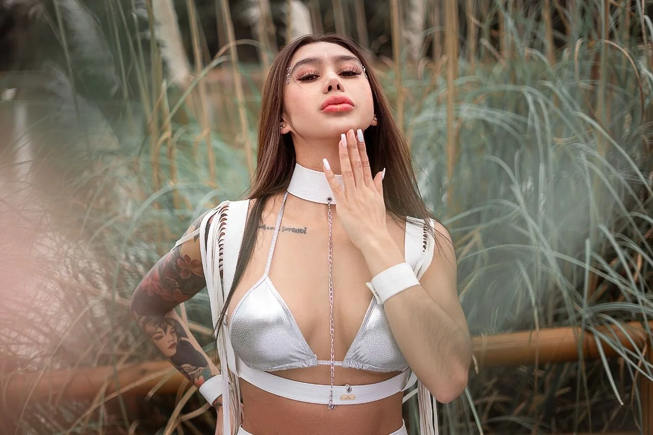 XXX Porn Photo of Nude liah_v 2