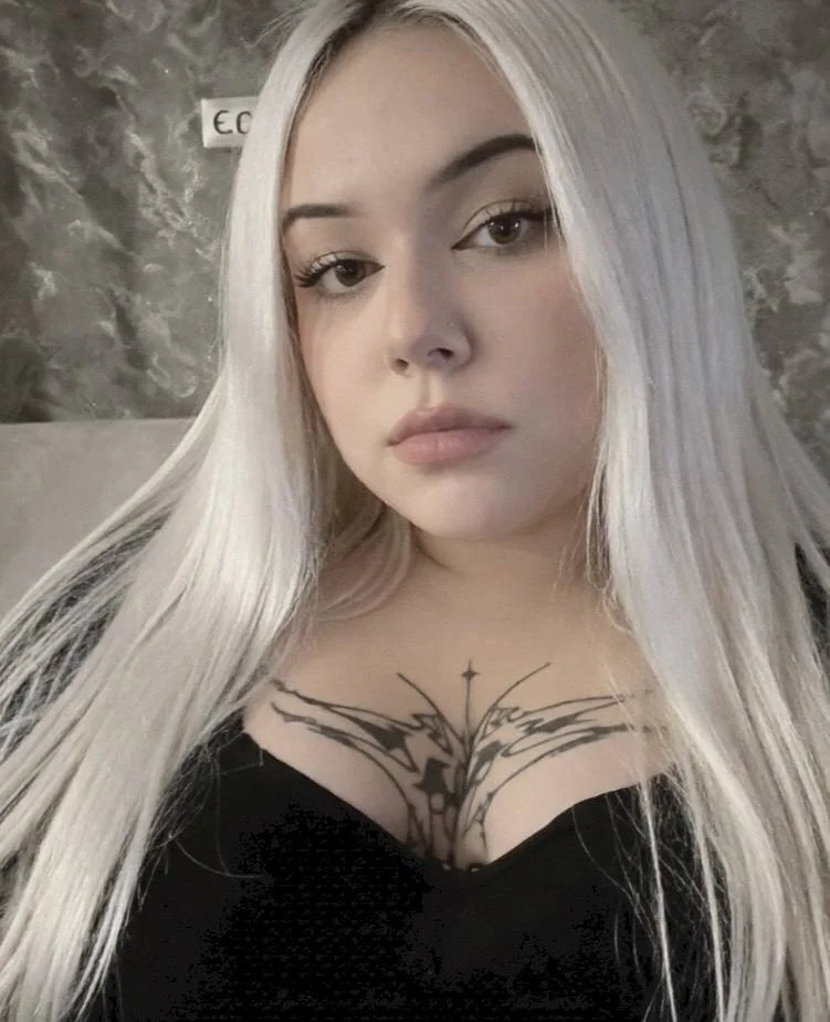 XXX Porn Photo of Nude Mona_Dream 2