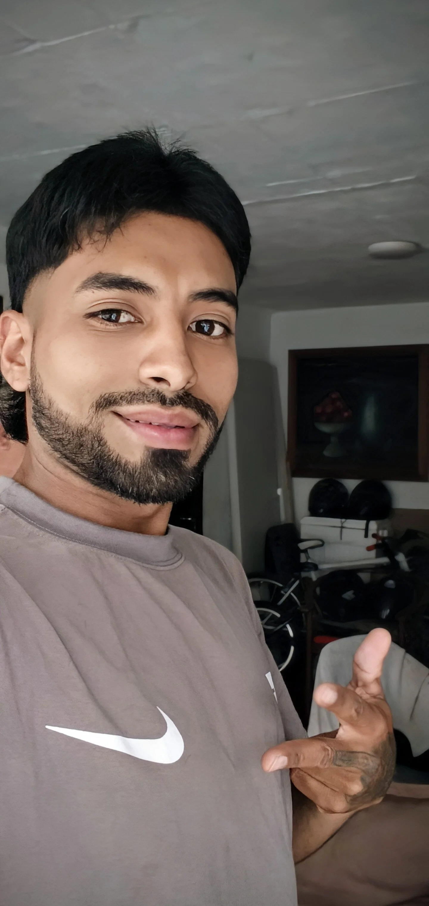 XXX Porn Photo of Nude yeisonalexander 2