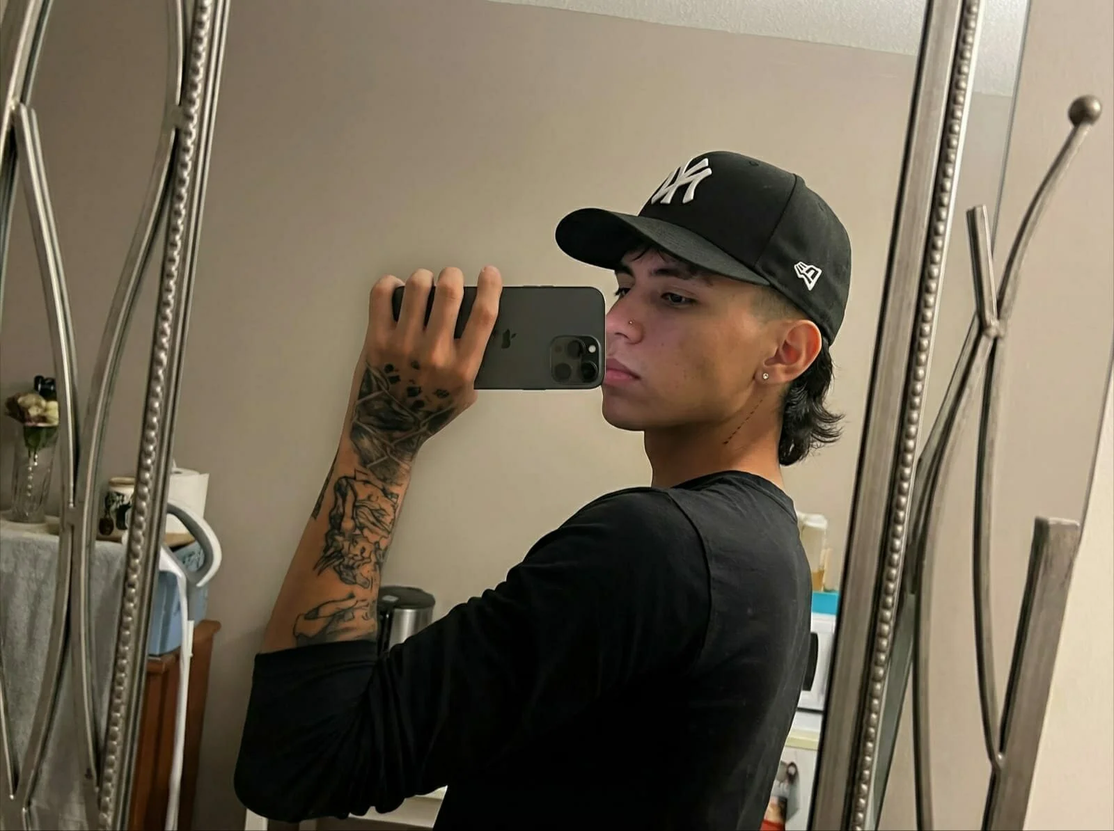 XXX Porn Photo of Nude Damien_Howard 7