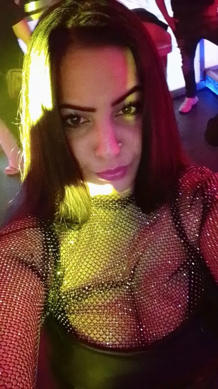 XXX Porn Photo of Nude NESI_SNAKE_GIRL 2
