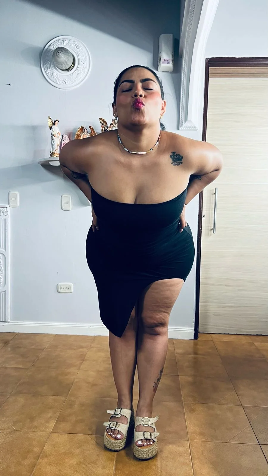 XXX Porn Photo of Nude kiana_cream 608