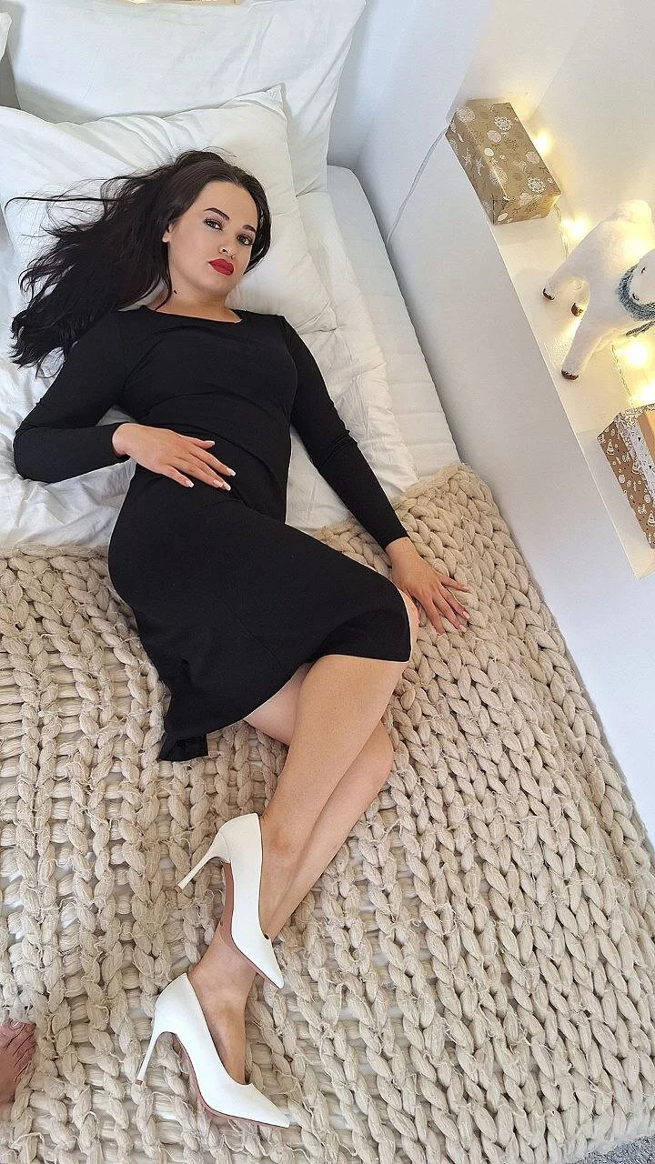 XXX Porn Photo of Nude Luxuriouss_s 21