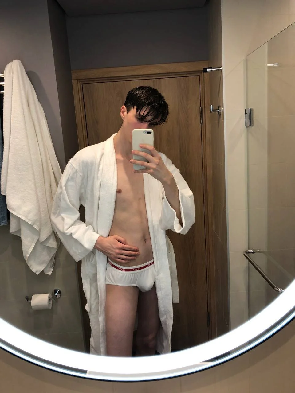 XXX Porn Photo of Nude robertsoyummy 4