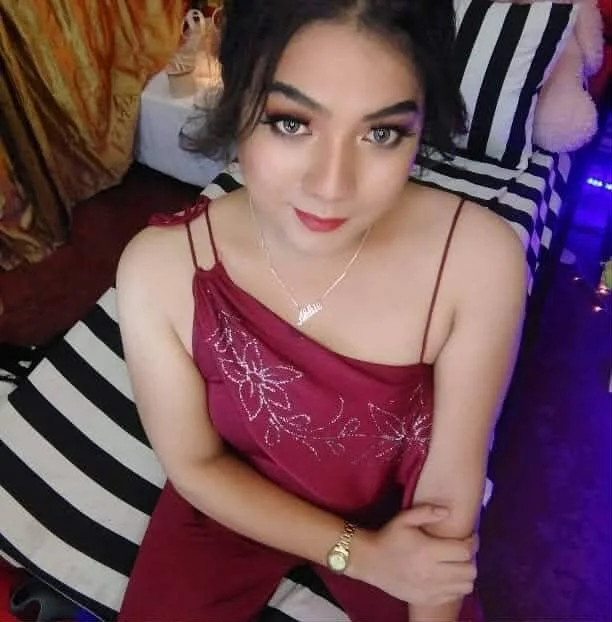 XXX Porn Photo of Nude QueenieBrooks 5