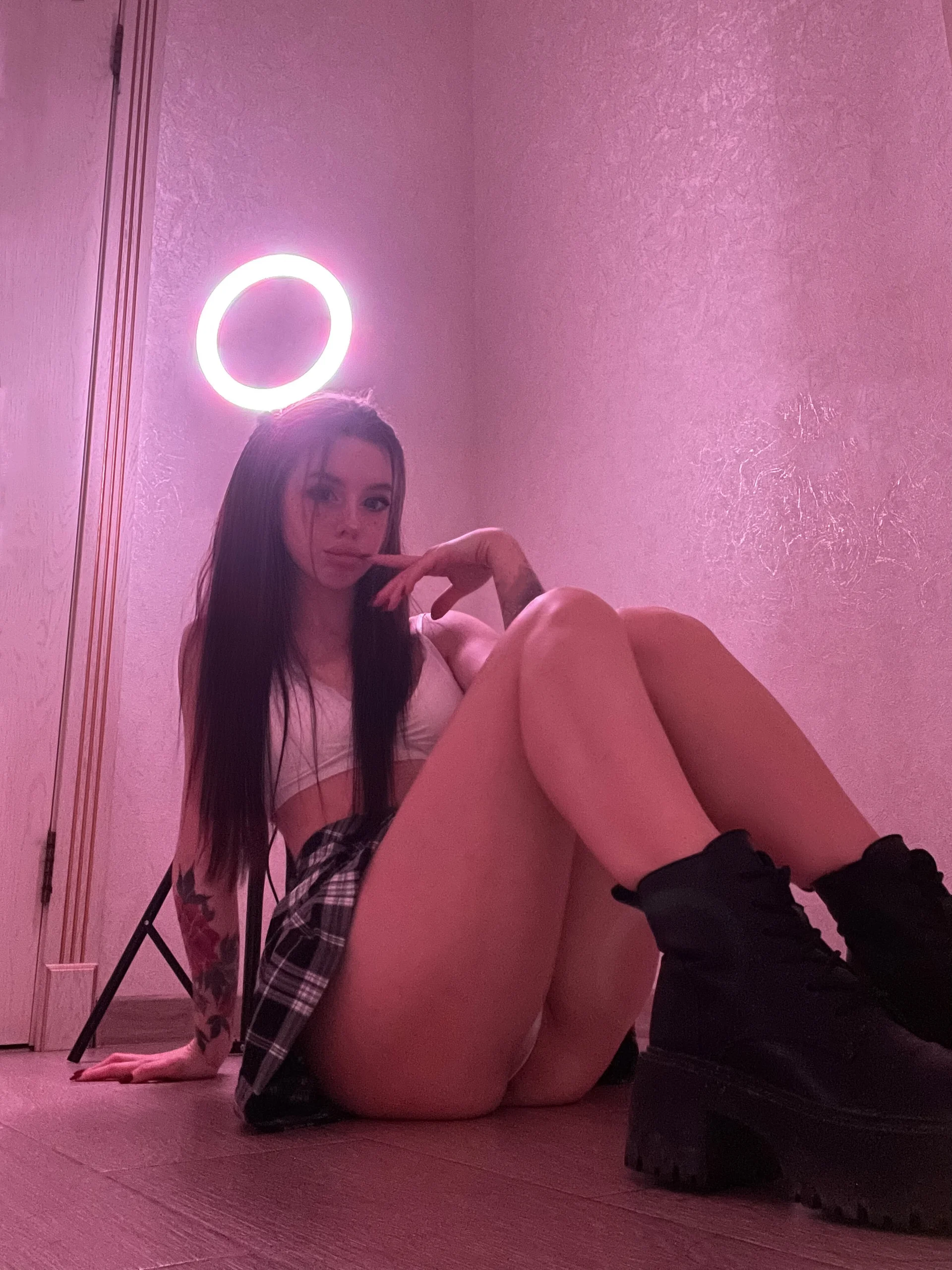 XXX Porn Photo of Nude HolyMiax 3