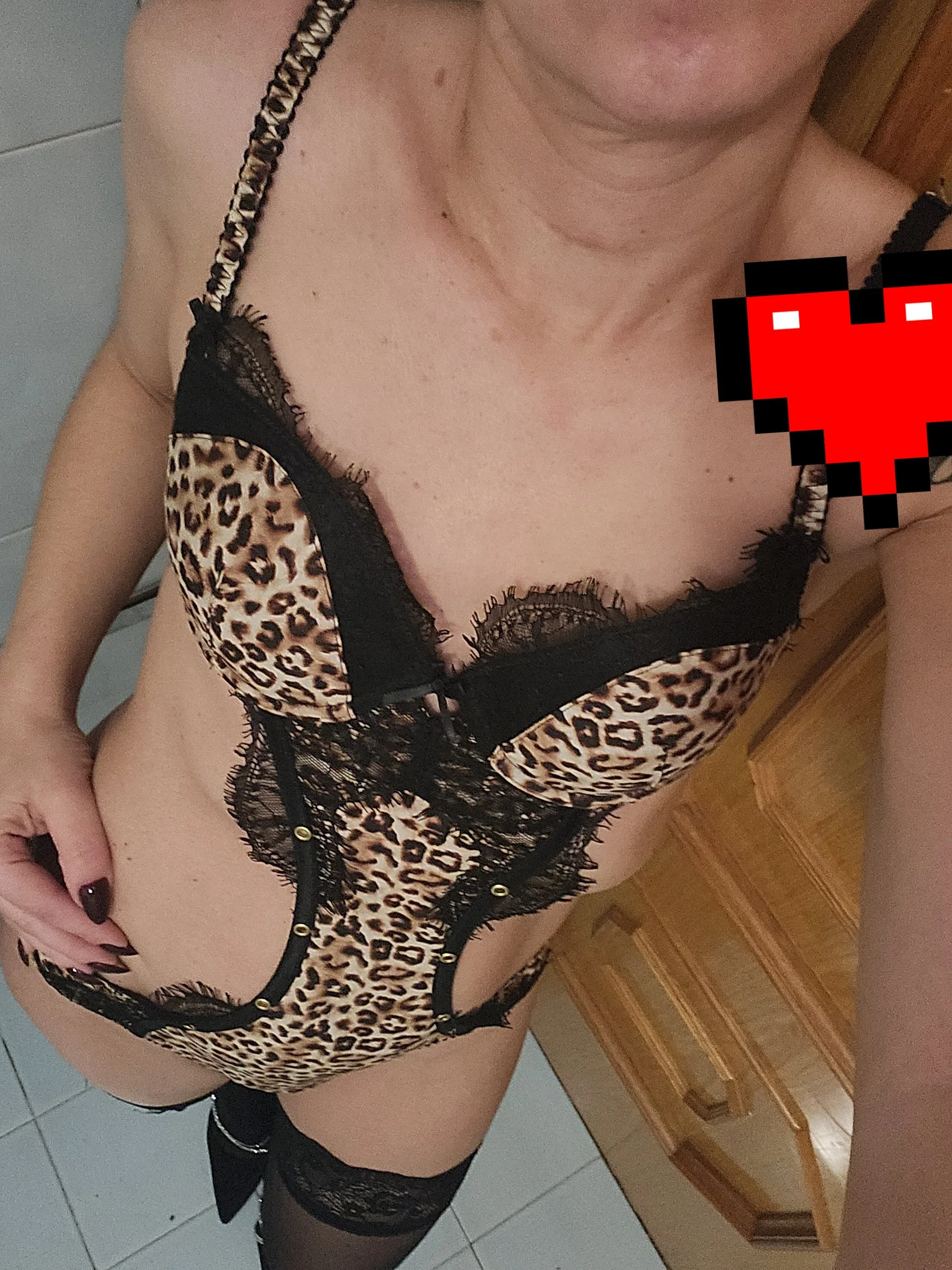 XXX Porn Photo of Nude SarahSexyBiker 1