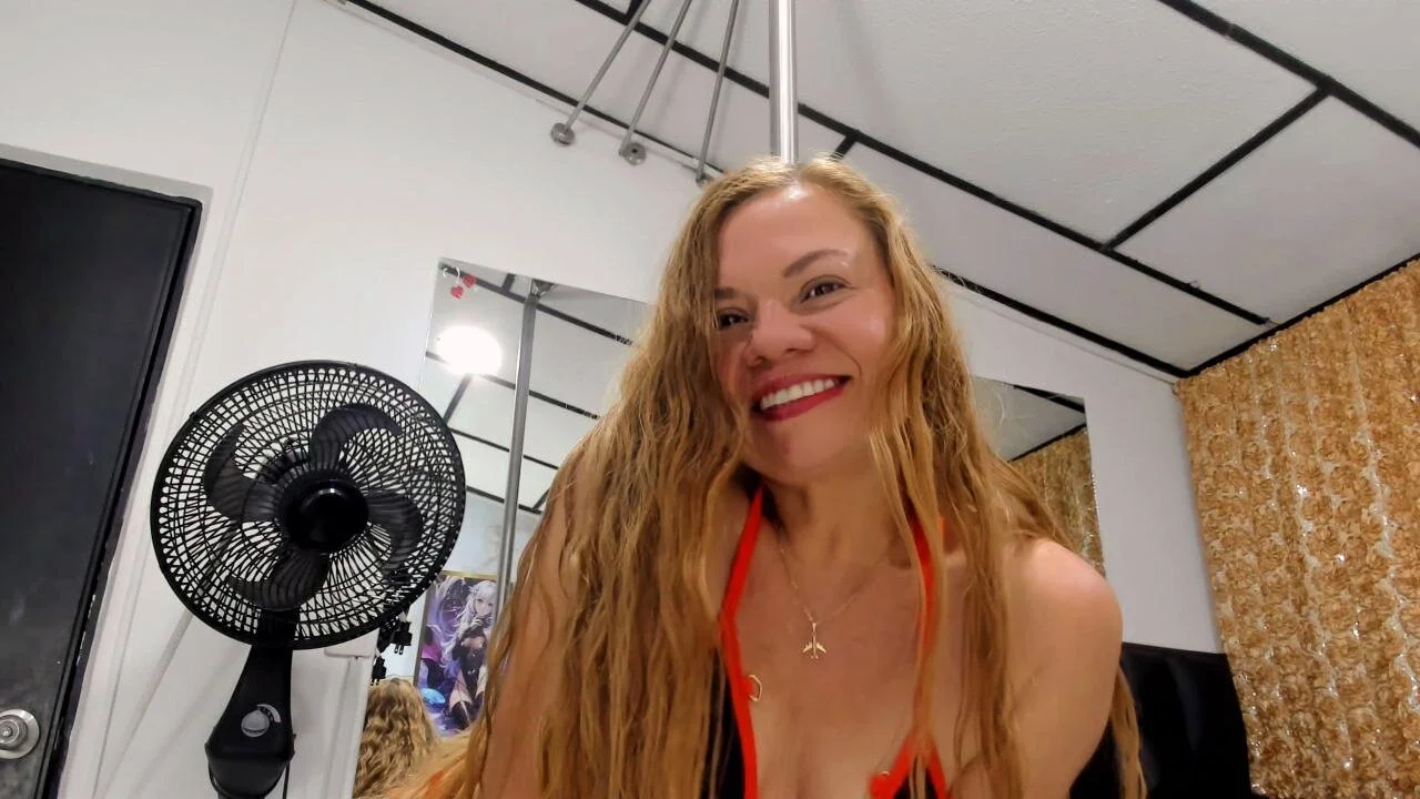 XXX Porn Photo of Nude alicee__mature 22