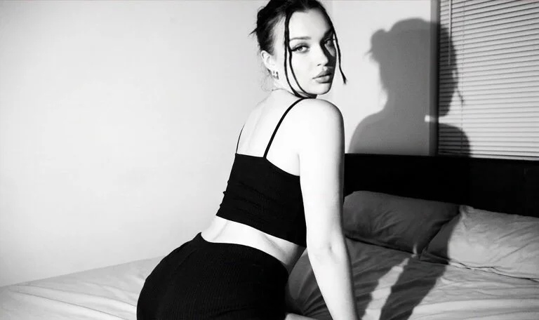 XXX Porn Photo of Nude OliviaFantasy 3
