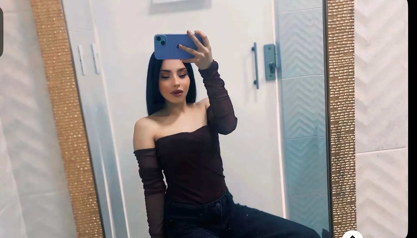 XXX Porn Photo of Nude Jazmin1_ch 3