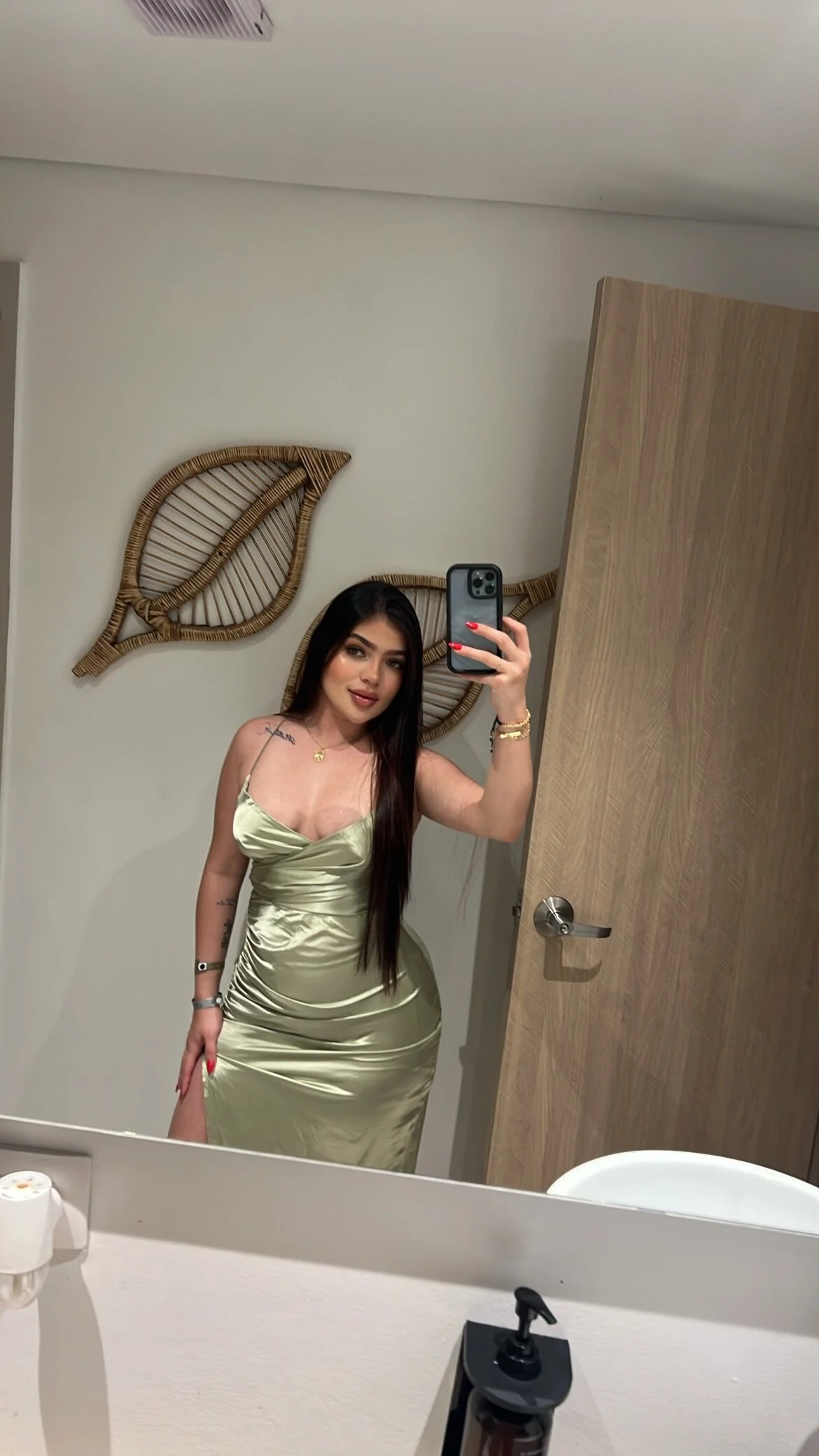 XXX Porn Photo of Nude MarianaBaez1 3
