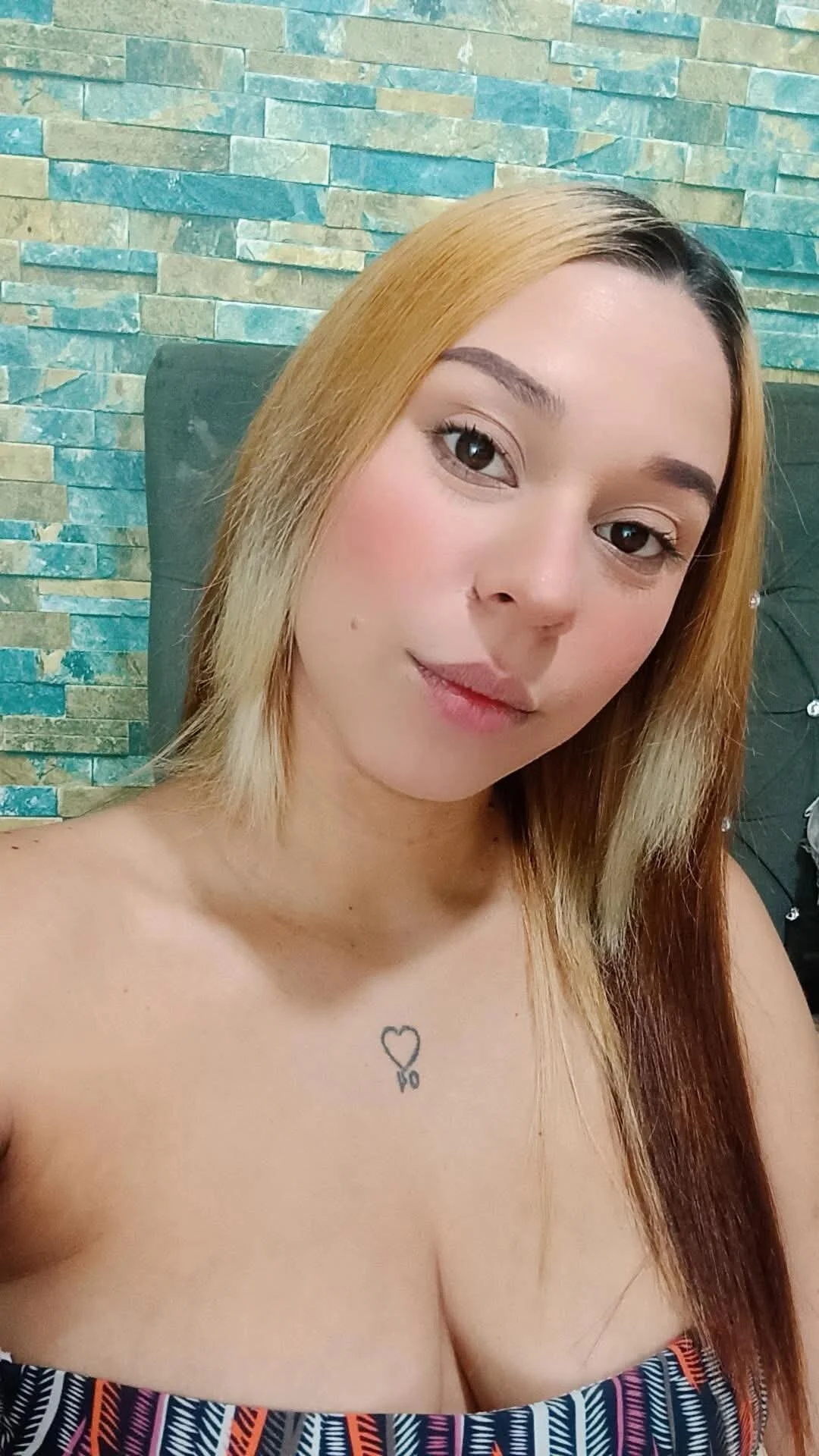XXX Porn Photo of Nude KinkyLatins 5