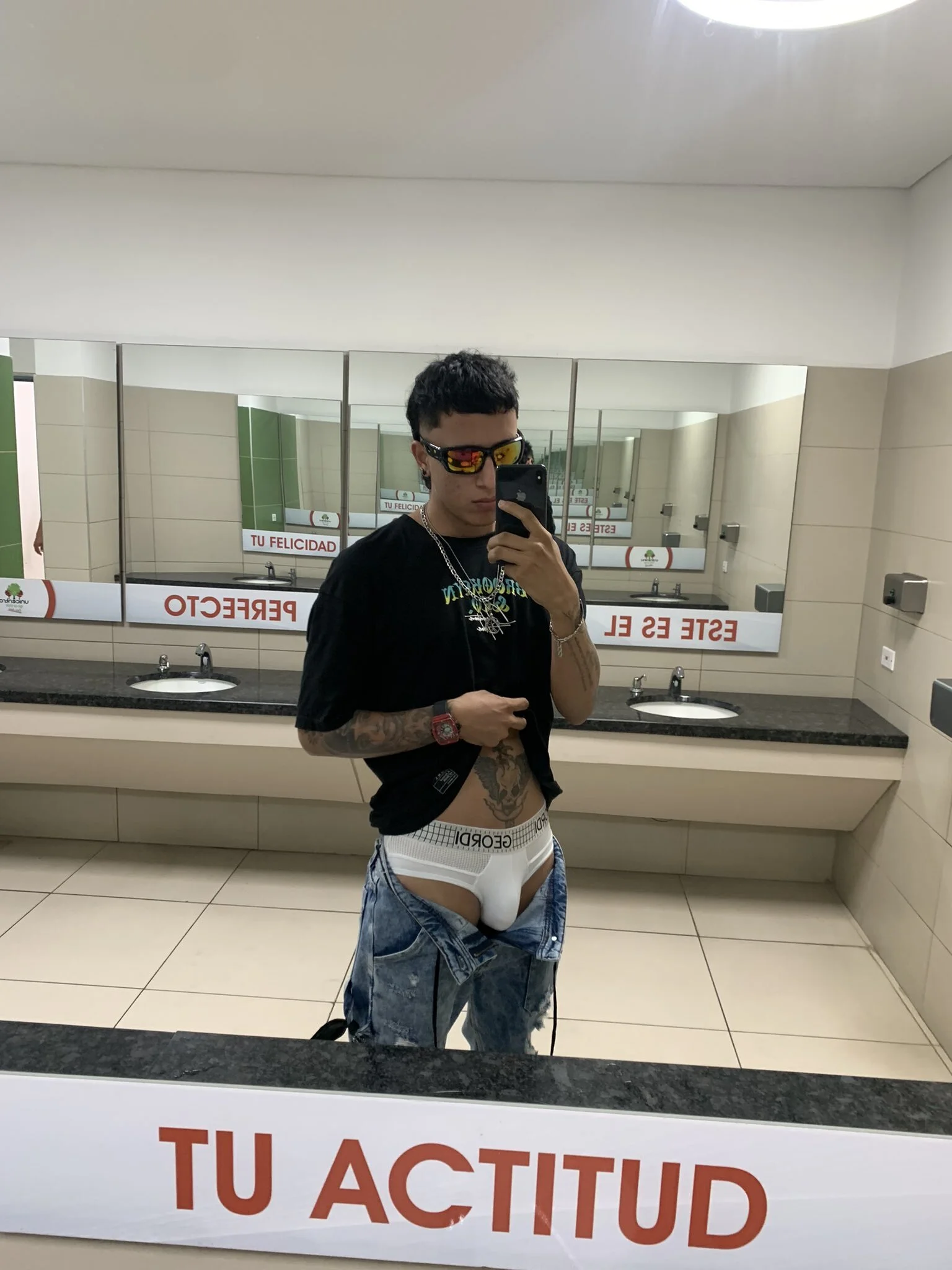 XXX Porn Photo of Nude Alejo_parka69 3