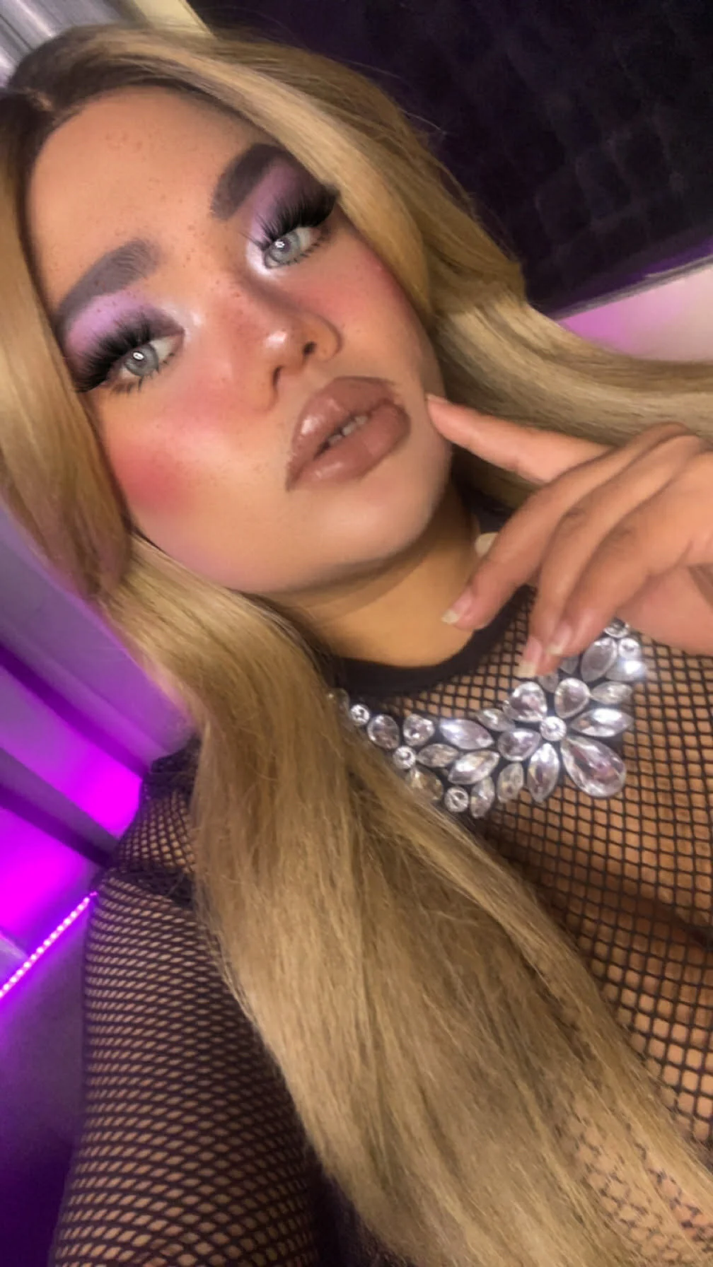 AlwaysHornyMia