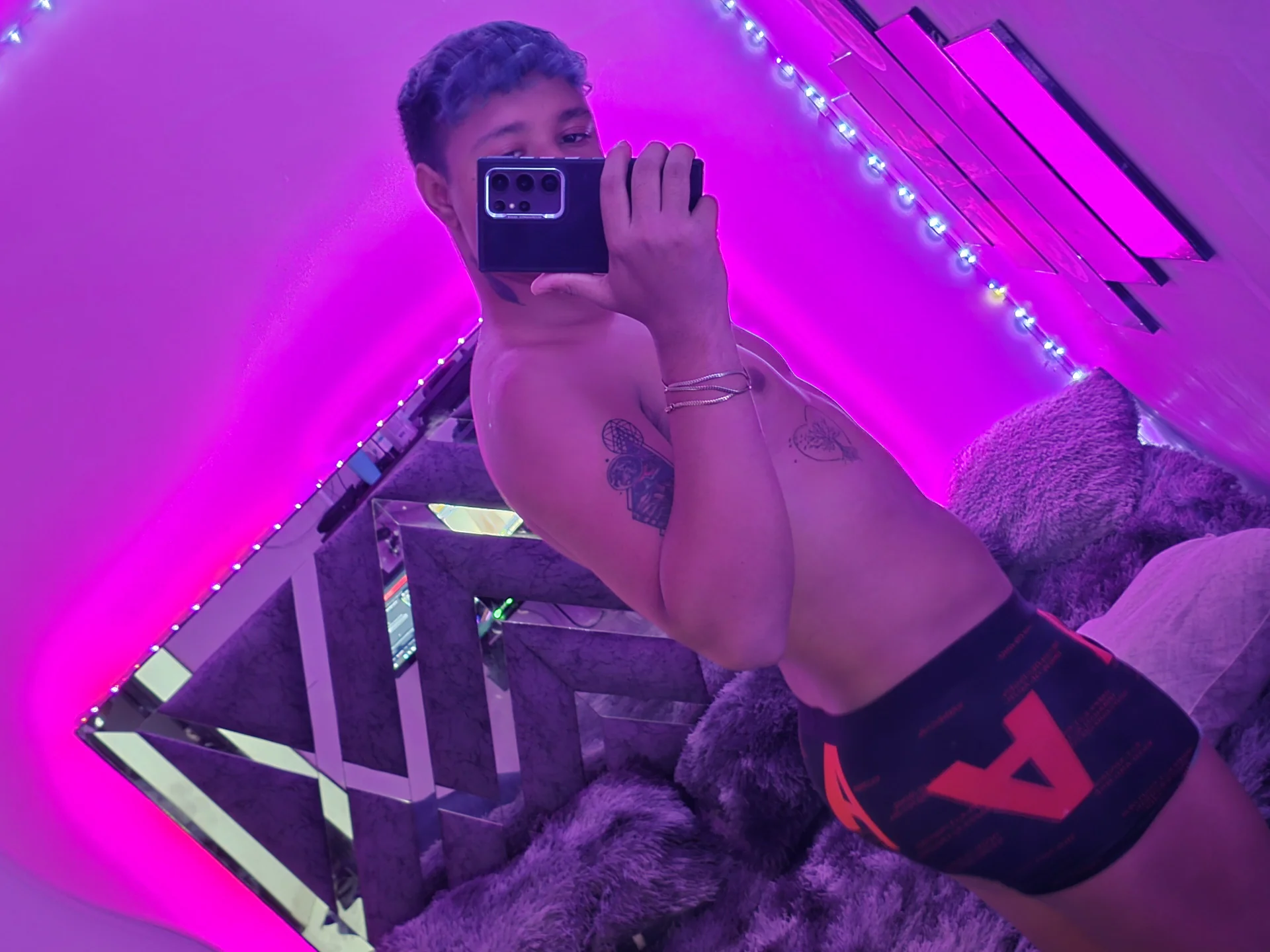 XXX Porn Photo of Nude Robertmiller21 4