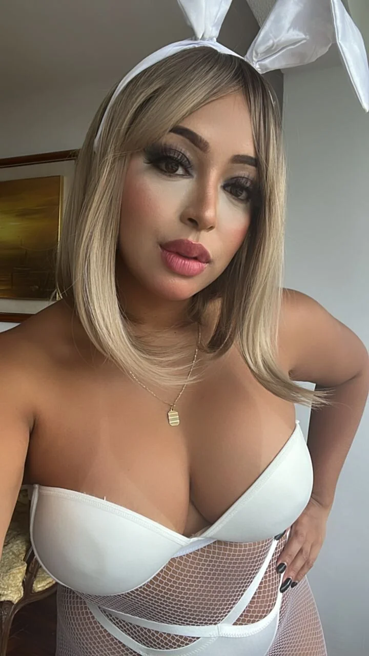 XXX Porn Photo of Nude charlottelover21 13