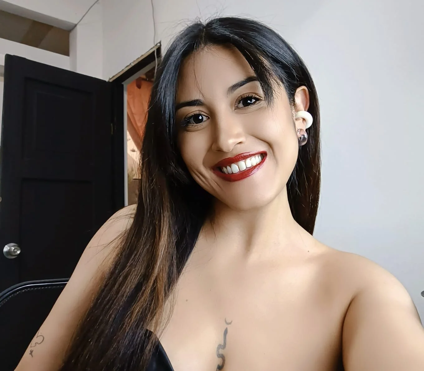 XXX Porn Photo of Nude Scarlet_tt 1
