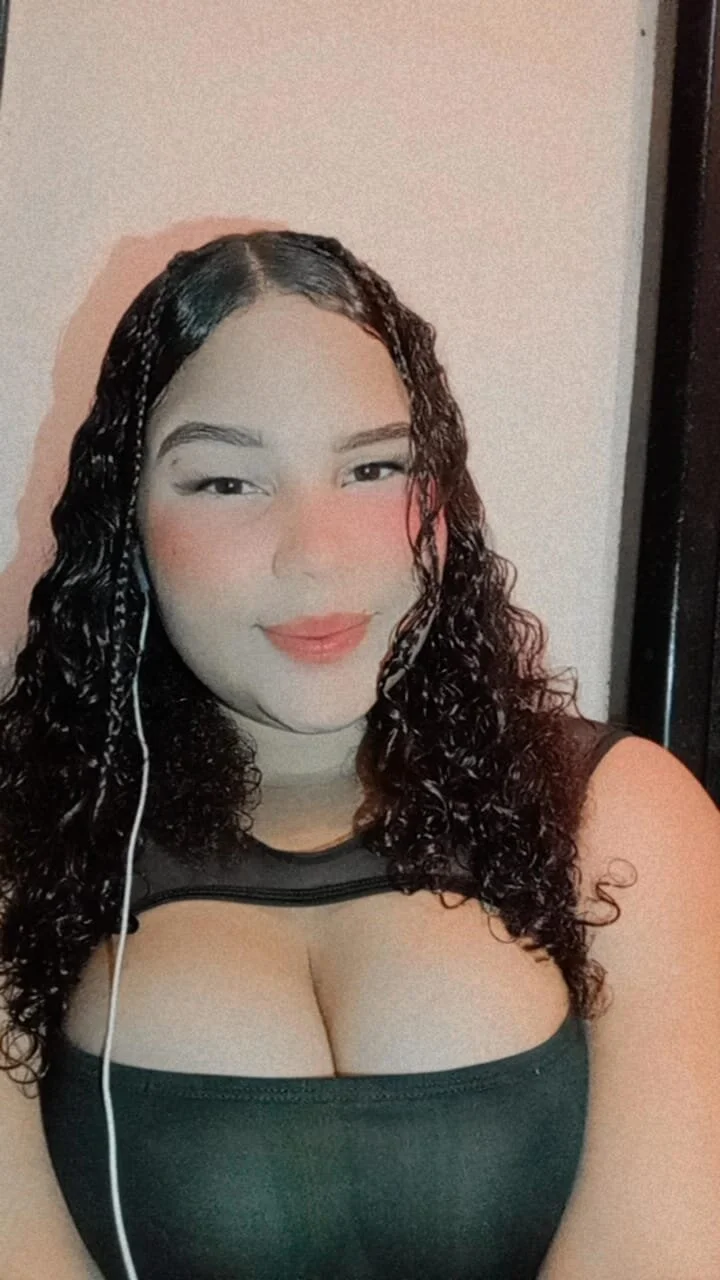 XXX Porn Photo of Nude zoee_lovv 3