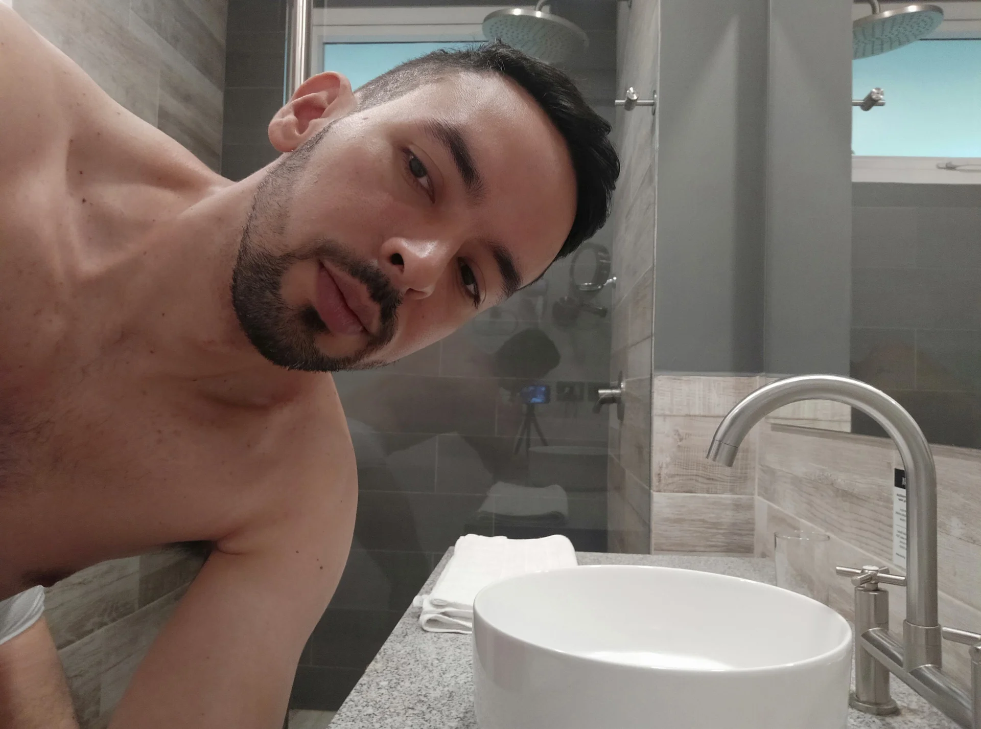 XXX Porn Photo of Nude tommy_raym0ndg 5