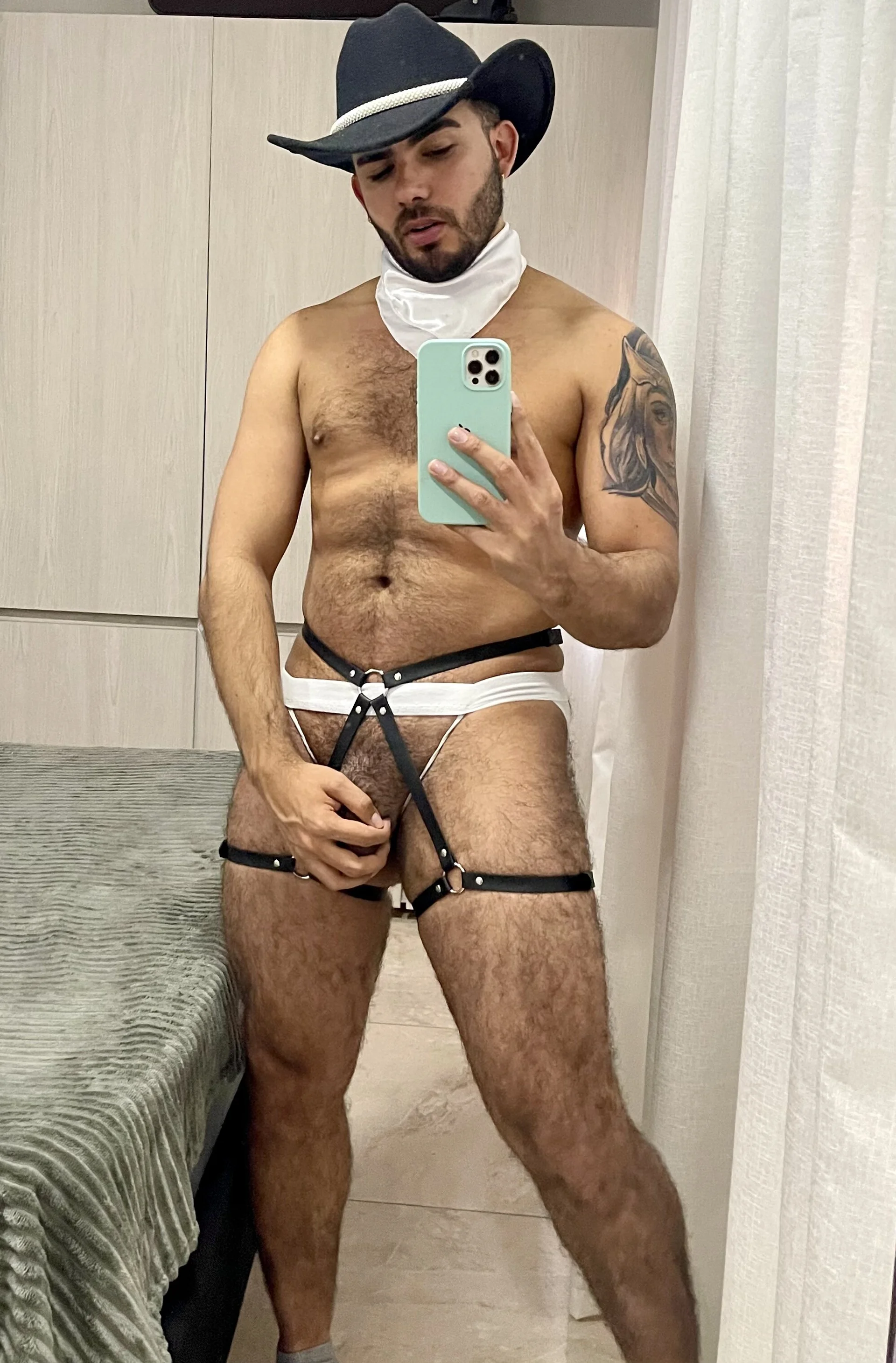 XXX Porn Photo of Nude adamhairy 57