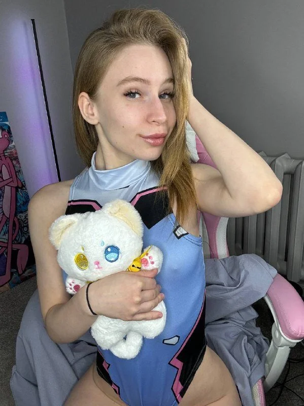 XXX Porn Photo of Nude Elis_Fox 19