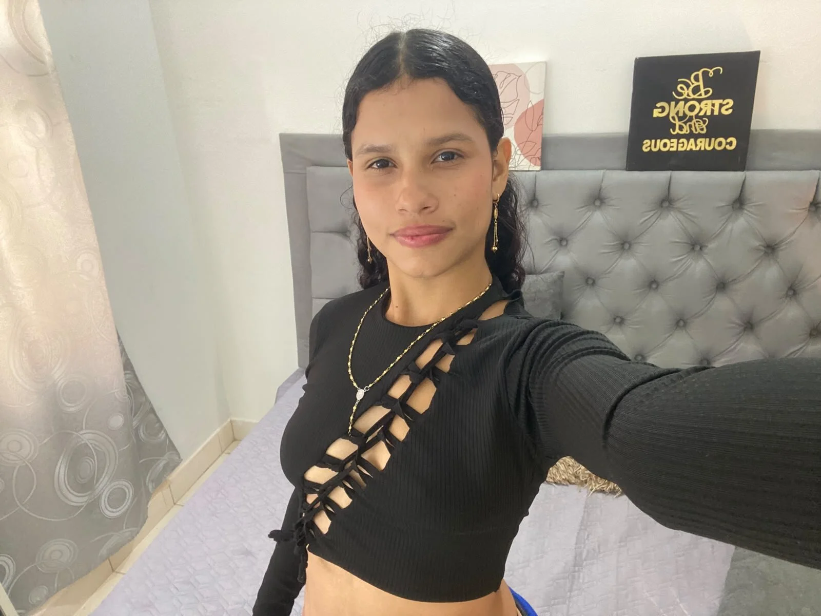 XXX Porn Photo of Nude zury_18 3