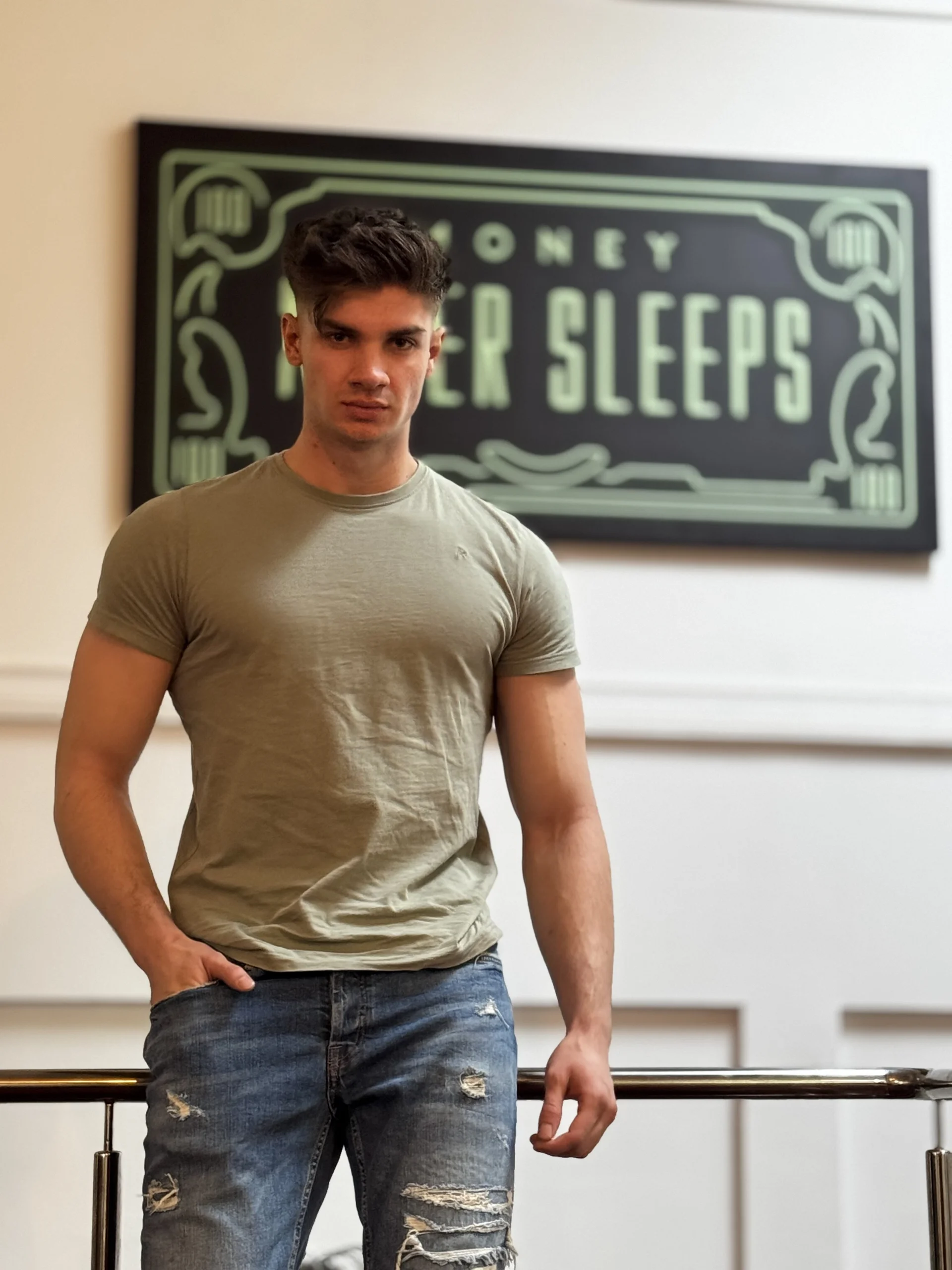 XXX Porn Photo of Nude MaxKaiden 21