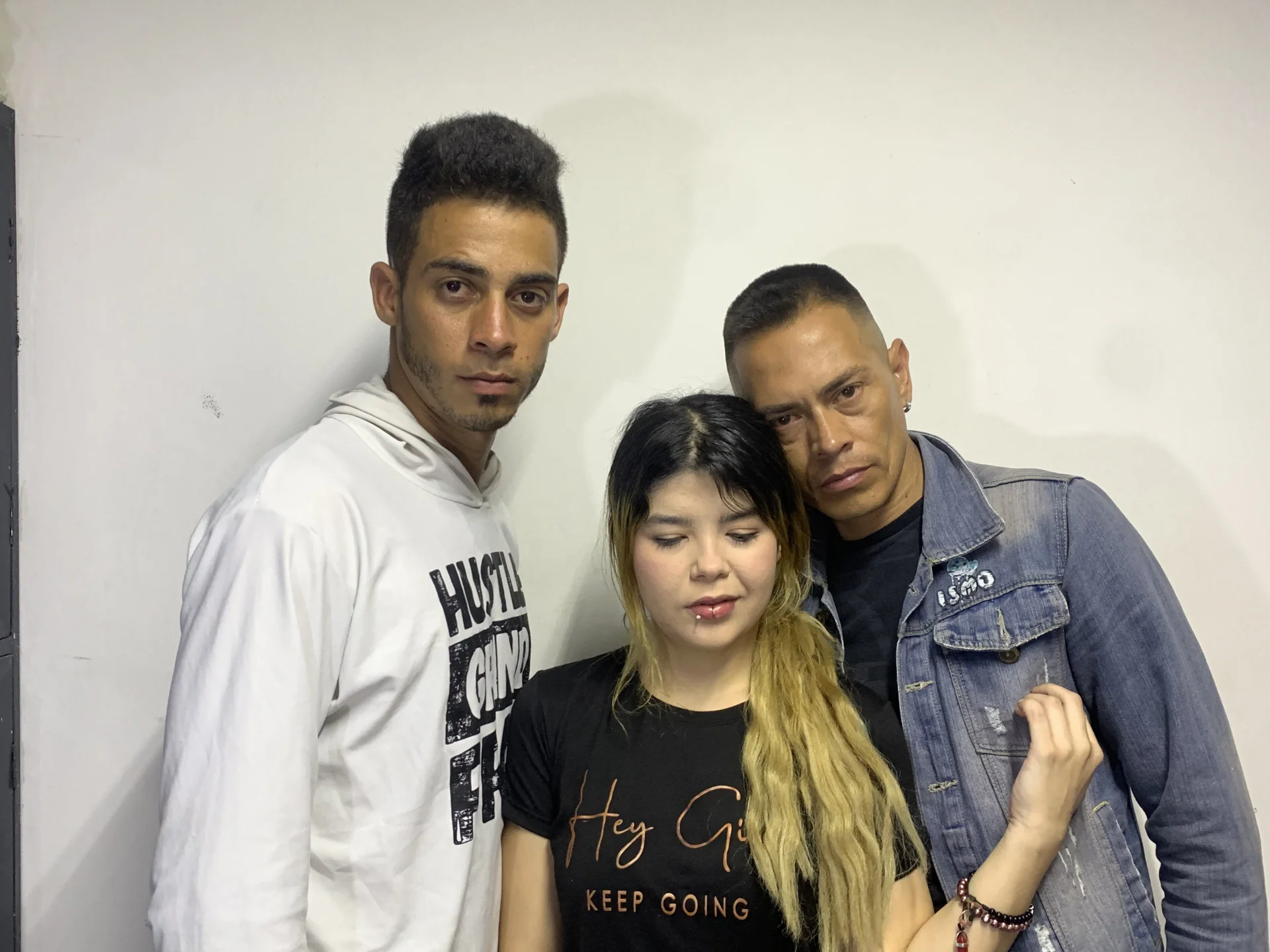 XXX Porn Photo of Nude HillaryAndBoys 1