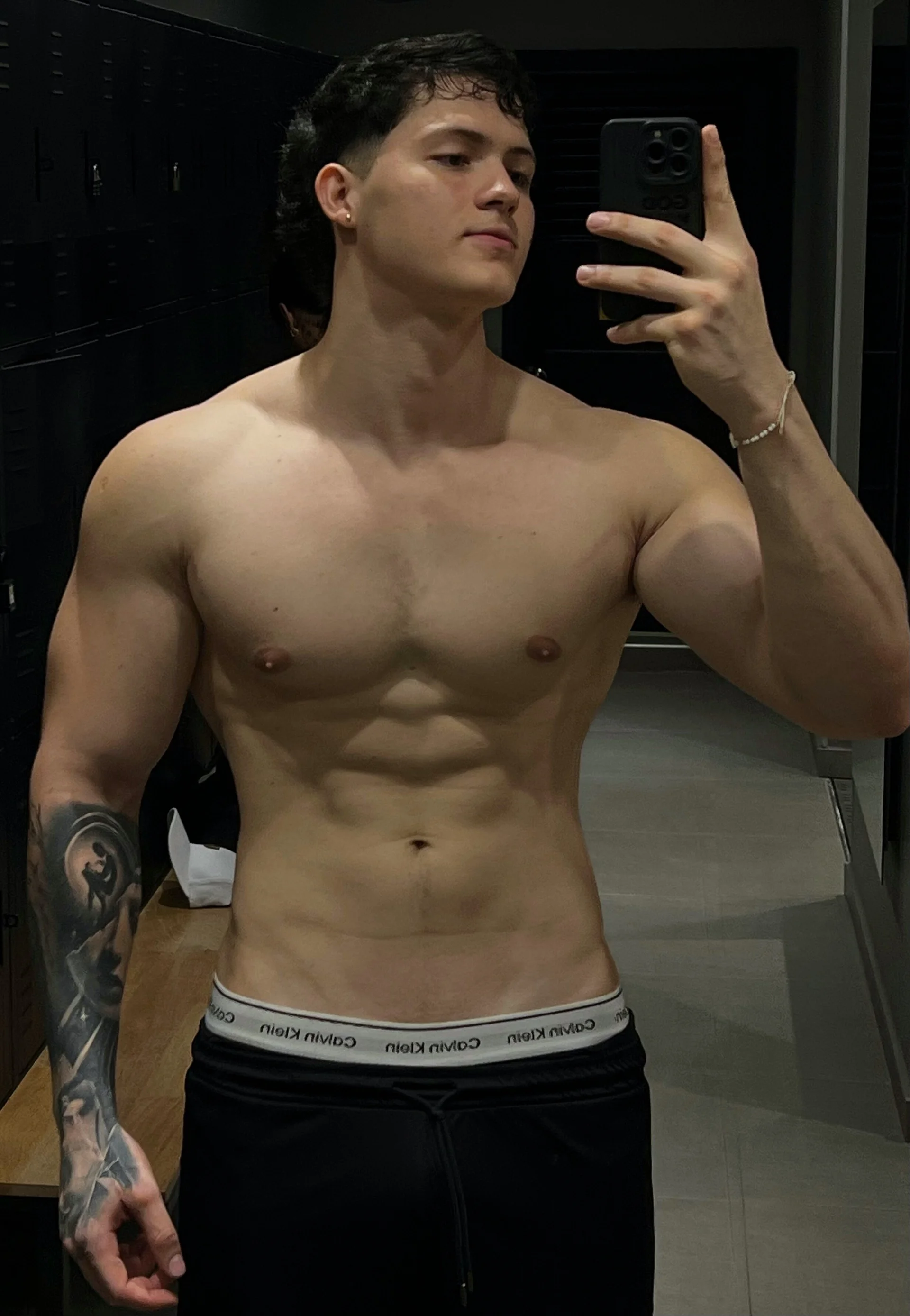 XXX Porn Photo of Nude Hazzan_Velez 23