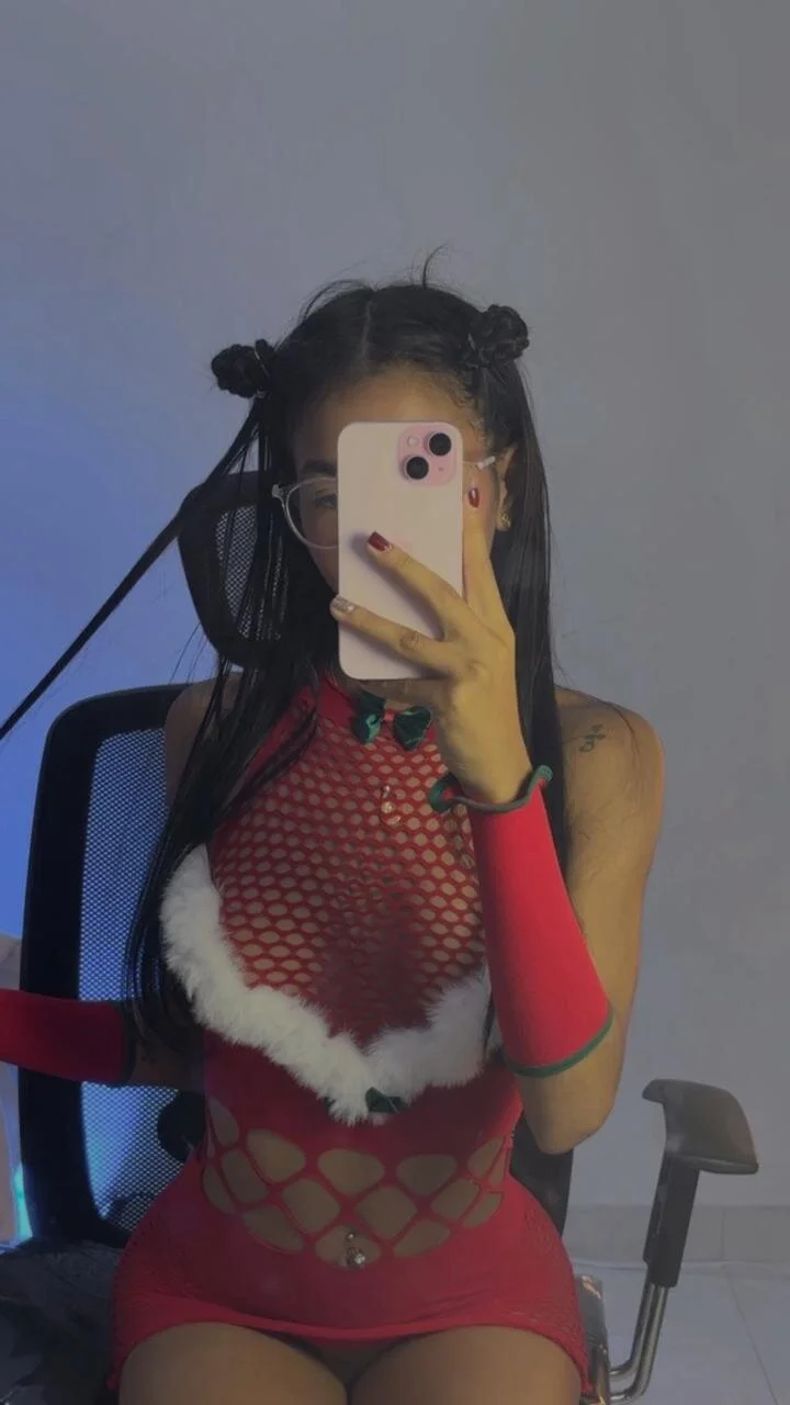 XXX Porn Photo of Nude ScarletEvanss_ 40