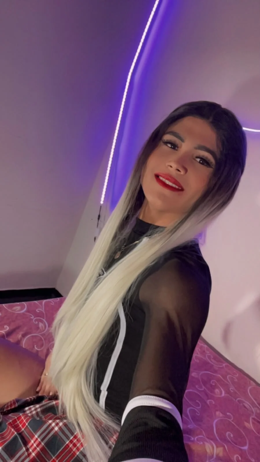 XXX Porn Photo of Nude party_gabriela_01 1