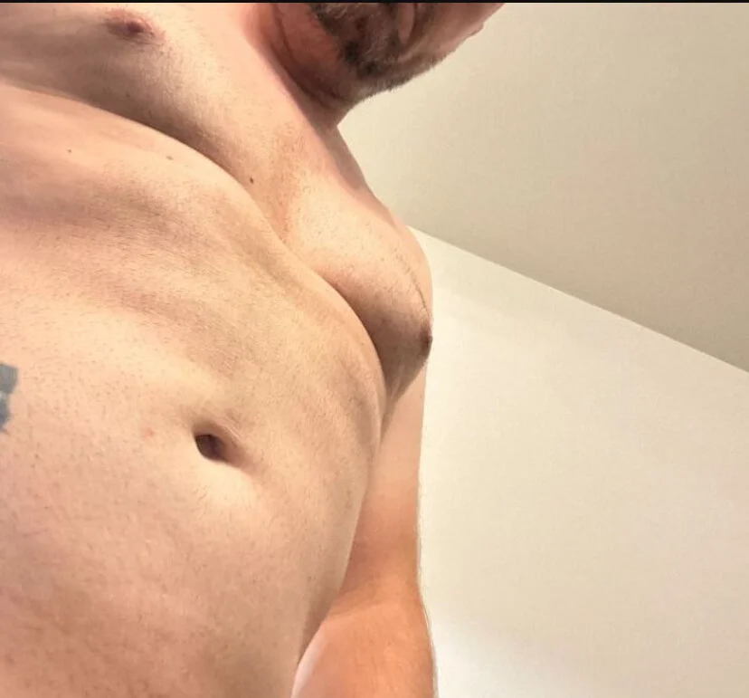 XXX Porn Photo of Nude Mikaatoyboy 4