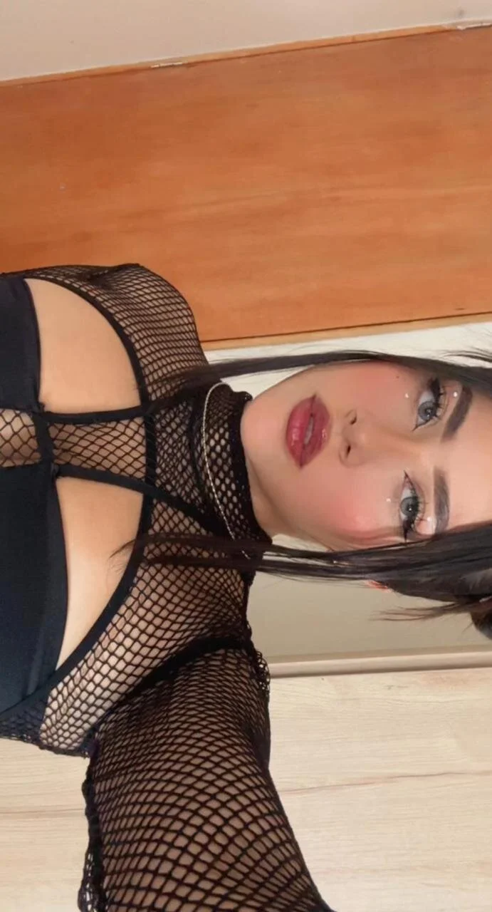 XXX Porn Photo of Nude nicolle_pierce 23