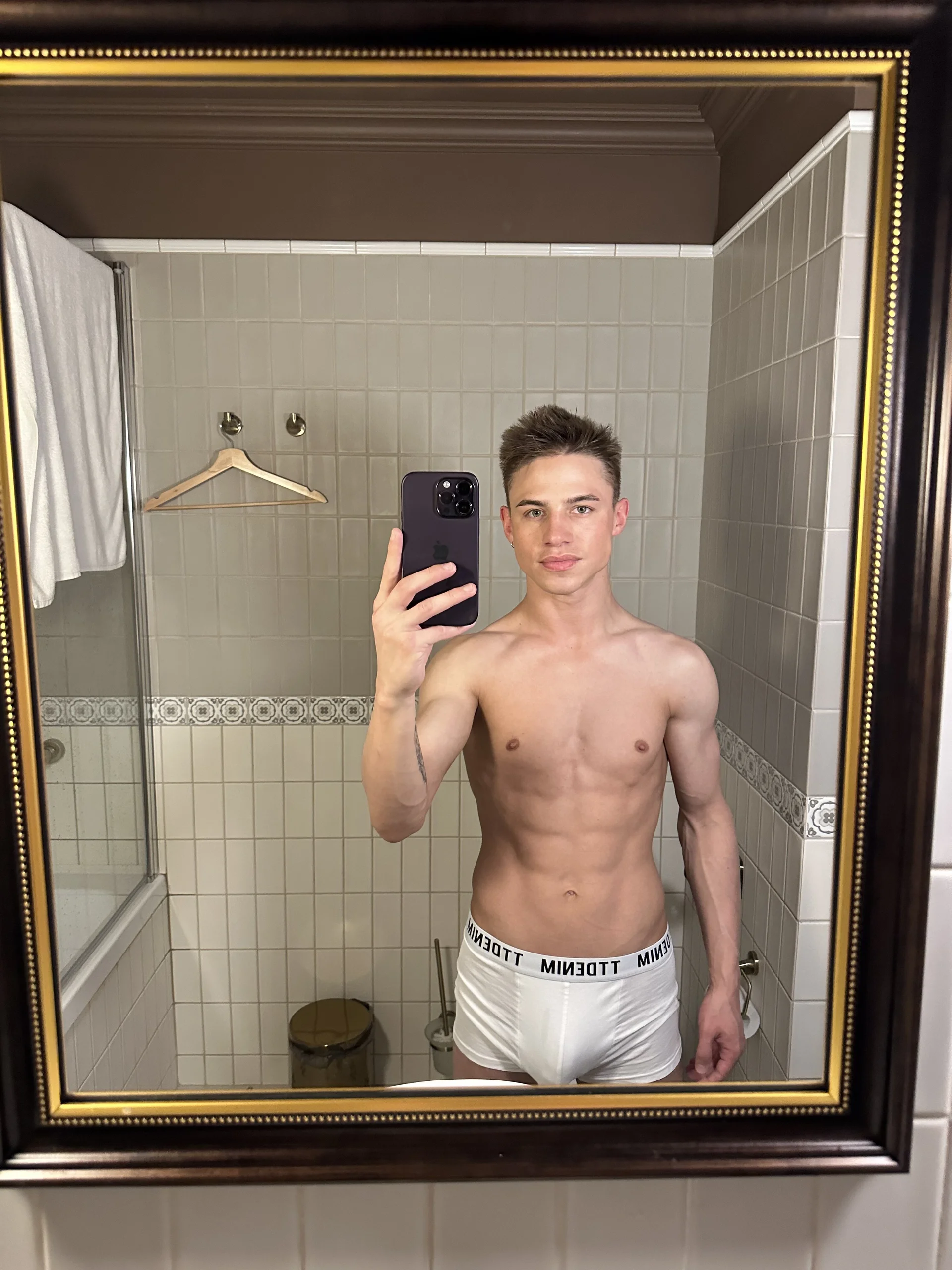 XXX Porn Photo of Nude matthew_beautiful 8