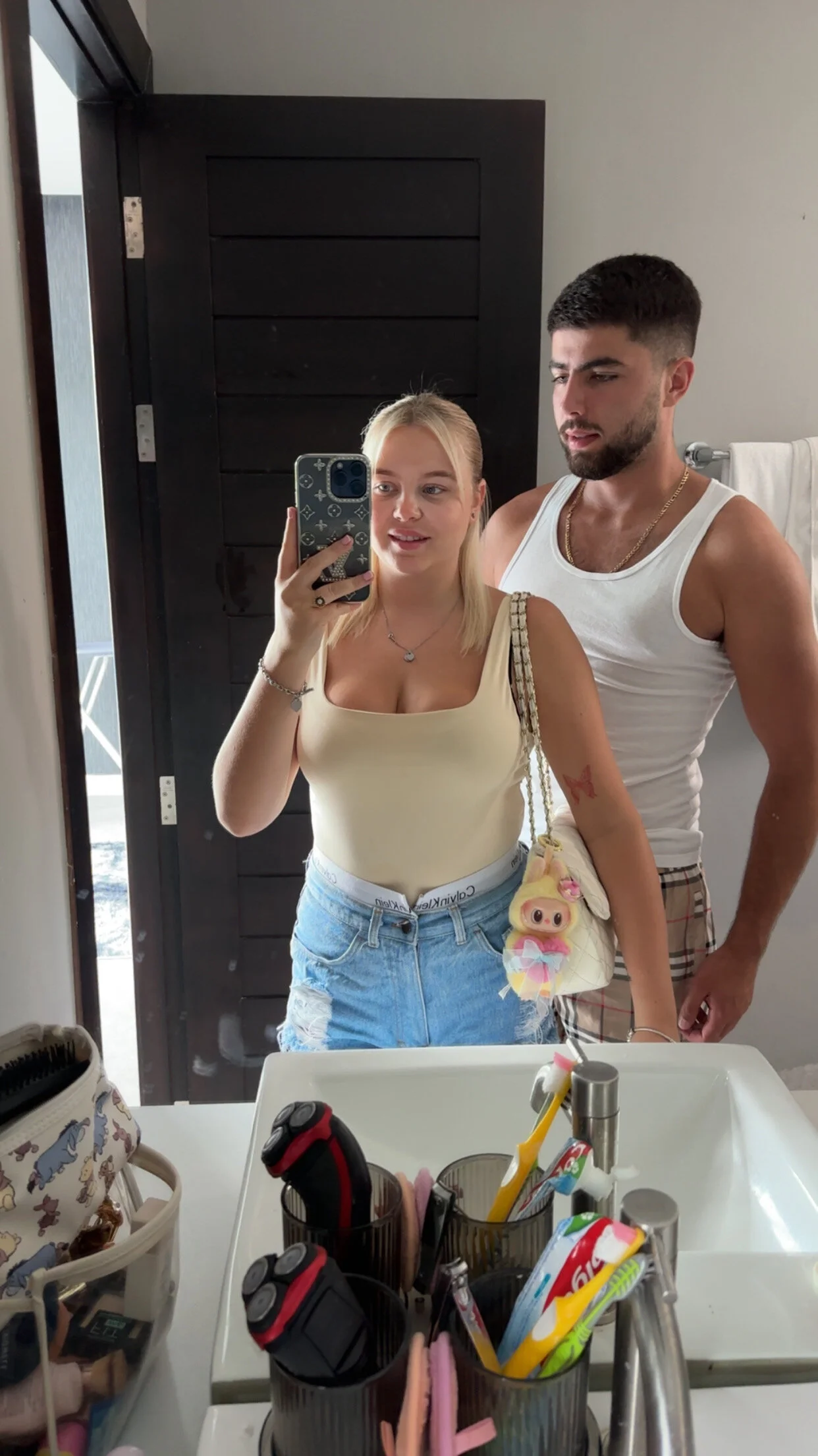 XXX Porn Photo of Nude YourFavouriteCoupleXo 22
