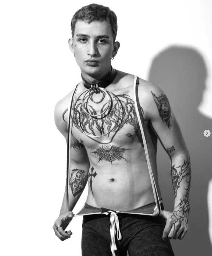 XXX Porn Photo of Nude vampiregynger 3